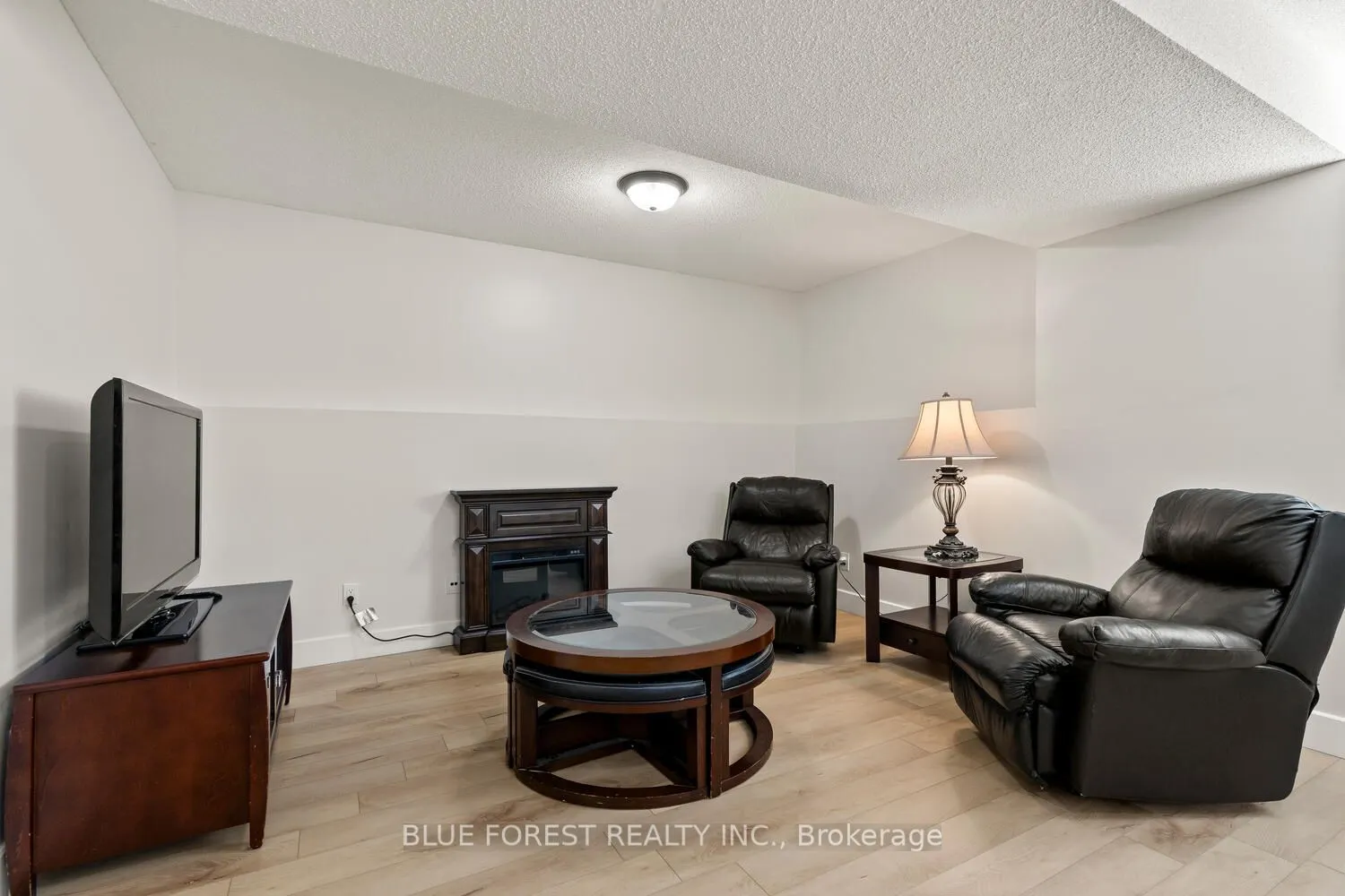 35 Bowcott Crescent