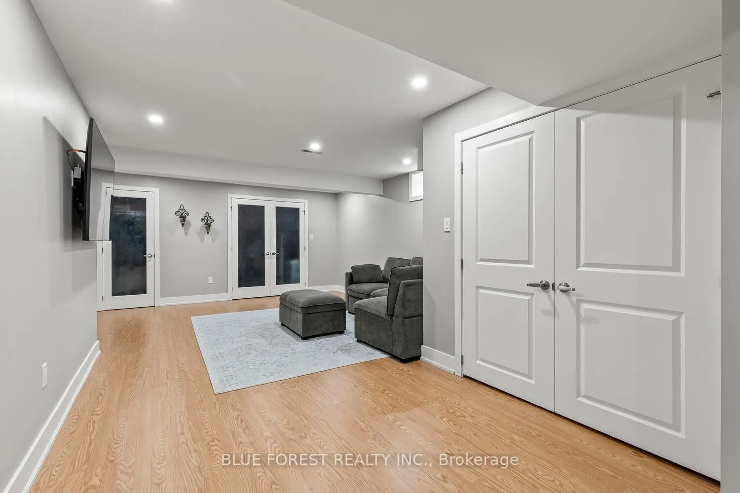 35 Bowcott Crescent