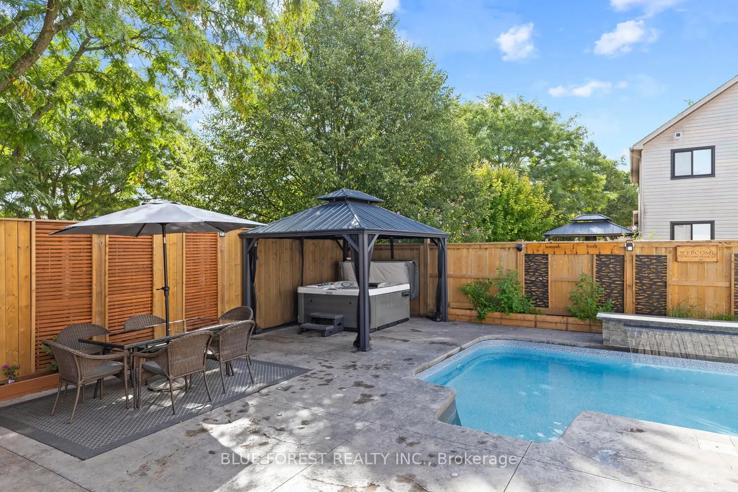 35 Bowcott Crescent
