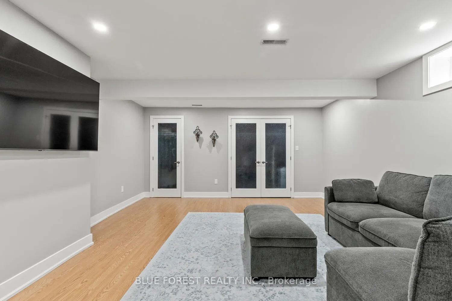 35 Bowcott Crescent
