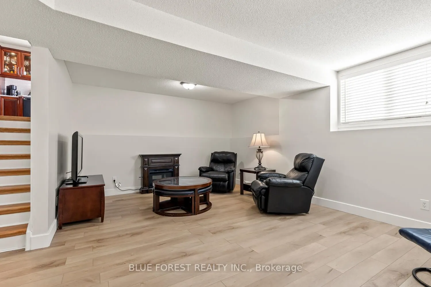 35 Bowcott Crescent