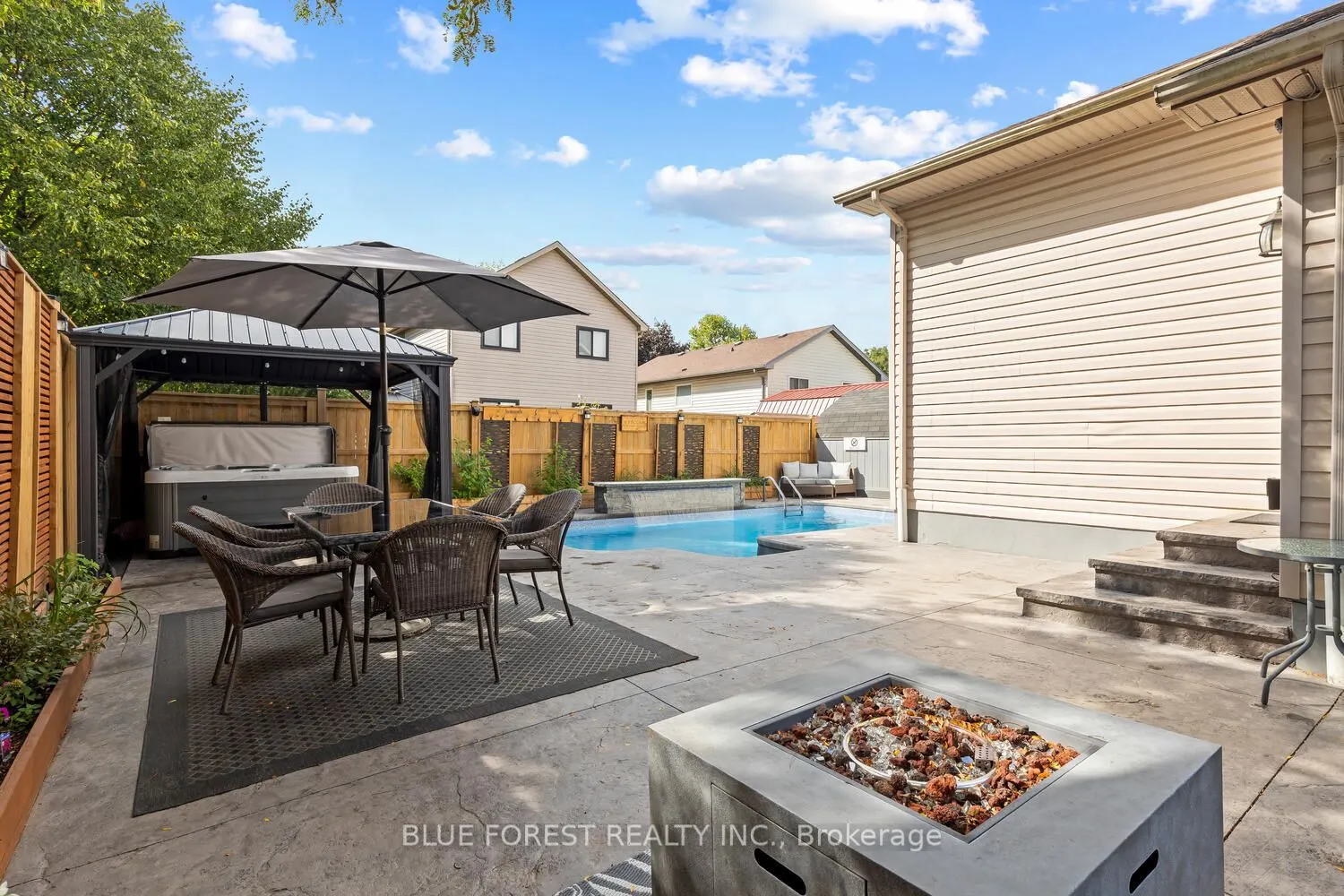 35 Bowcott Crescent