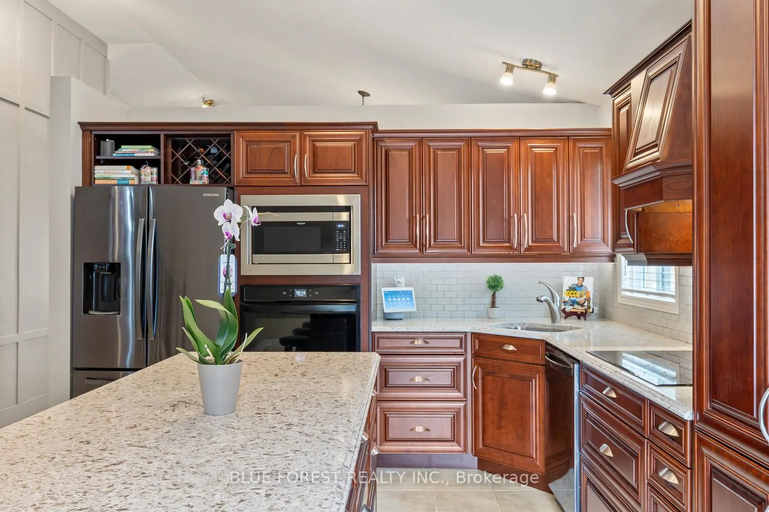 35 Bowcott Crescent
