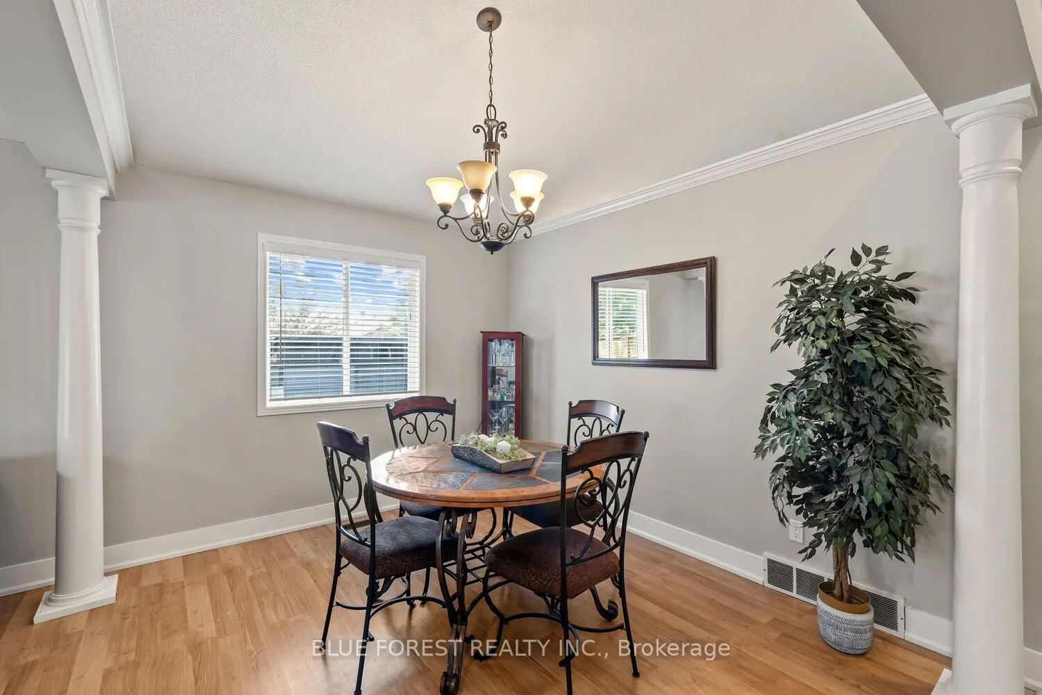 35 Bowcott Crescent