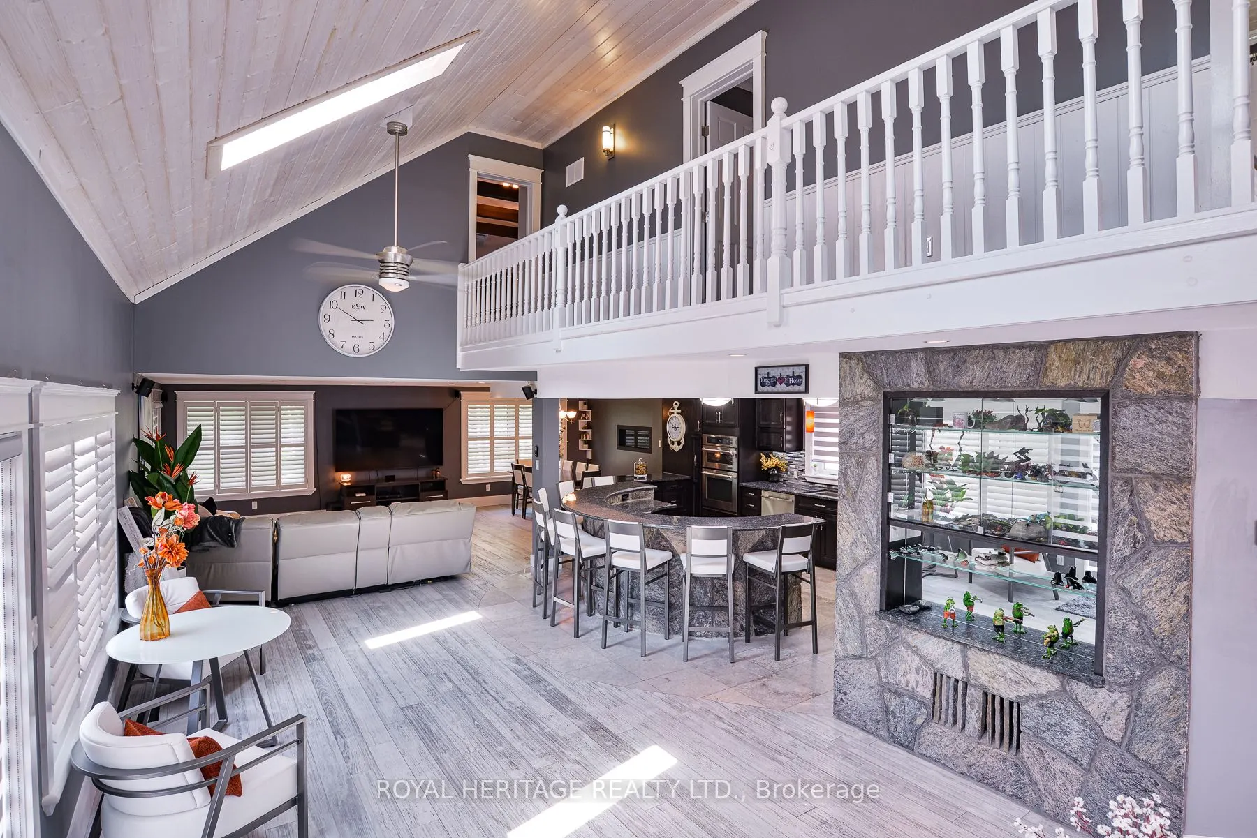 120 Hutcheson Beach Road
