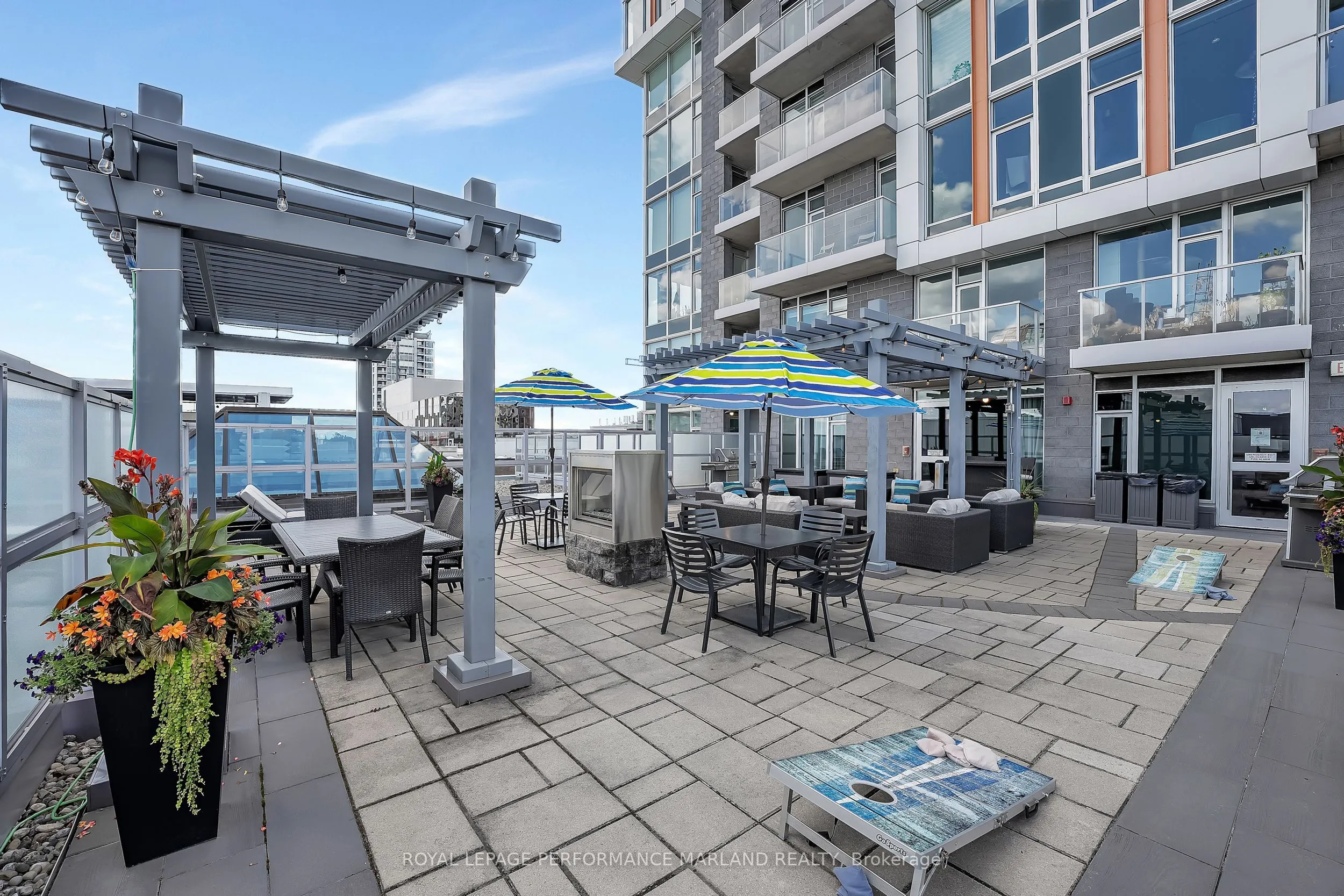 118 Holmwood Avenue, #607