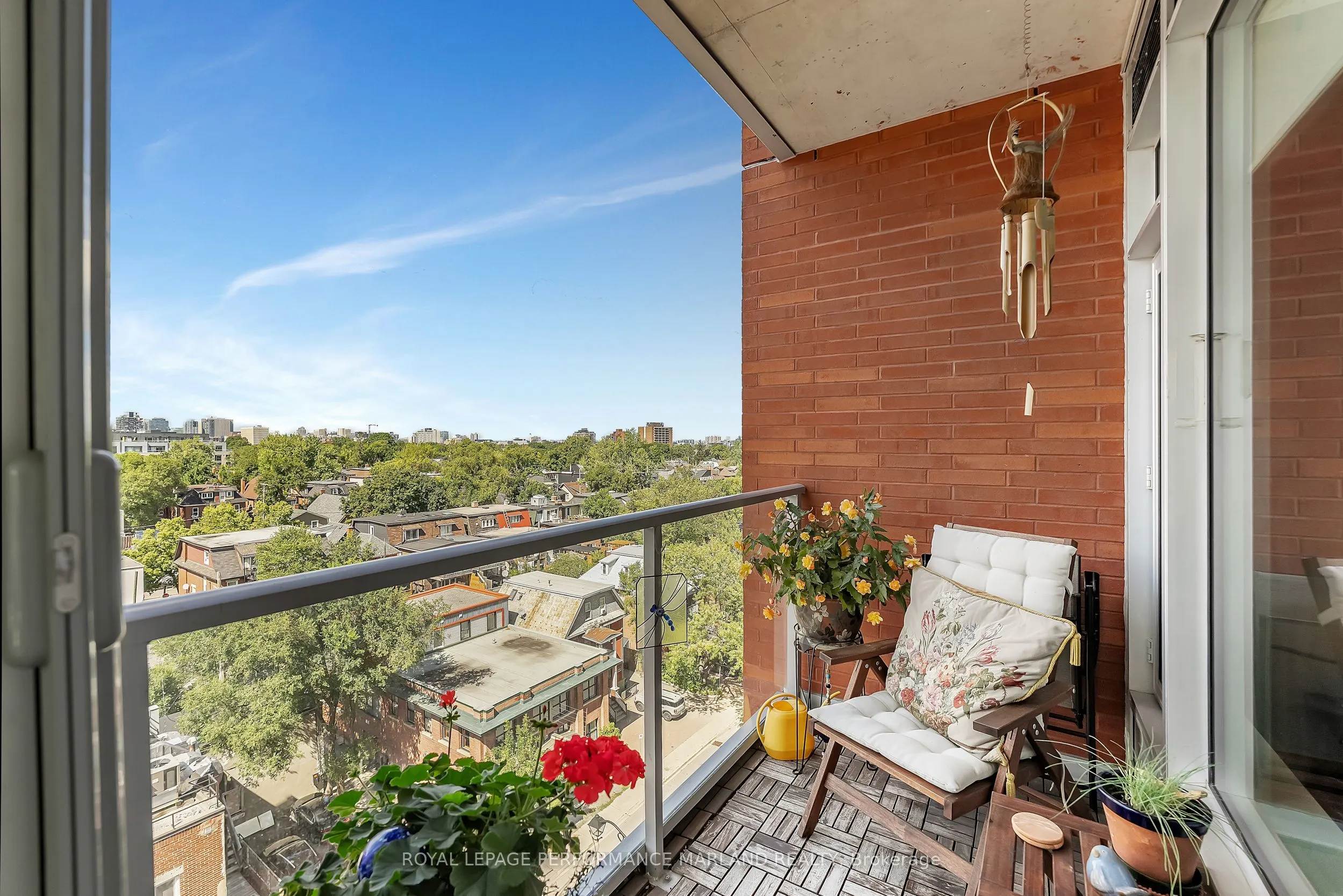 118 Holmwood Avenue, #607