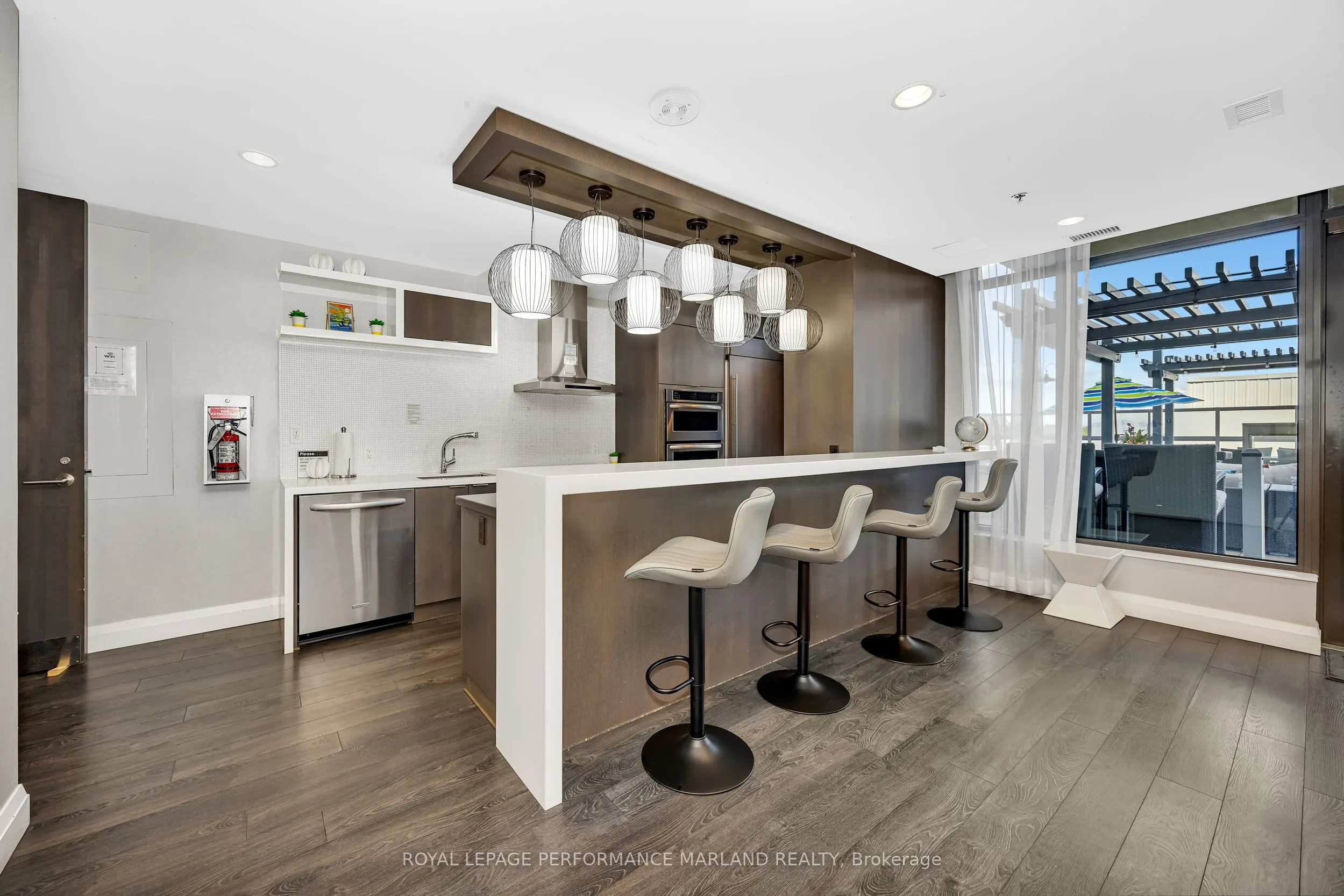 118 Holmwood Avenue, #607
