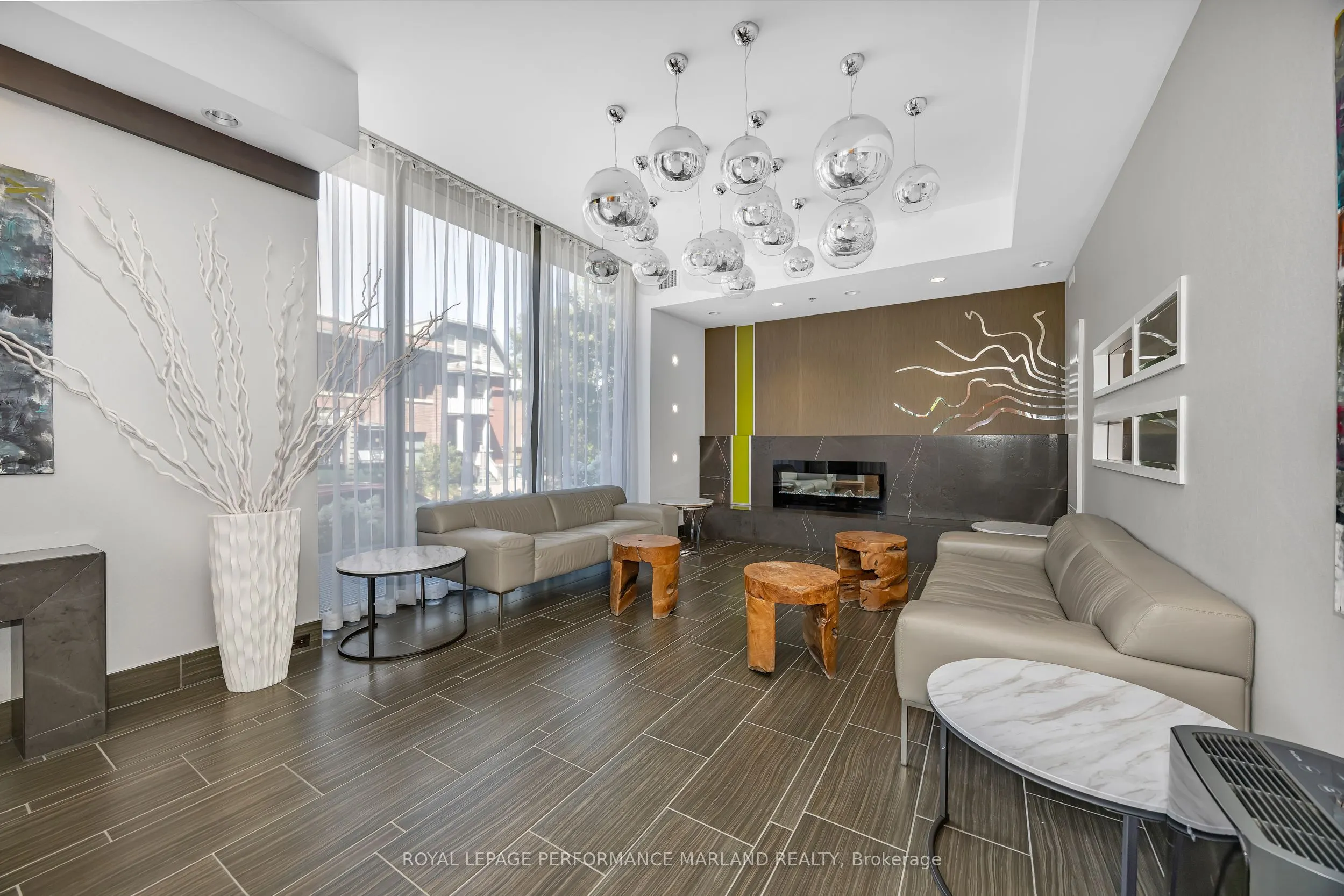 118 Holmwood Avenue, #607