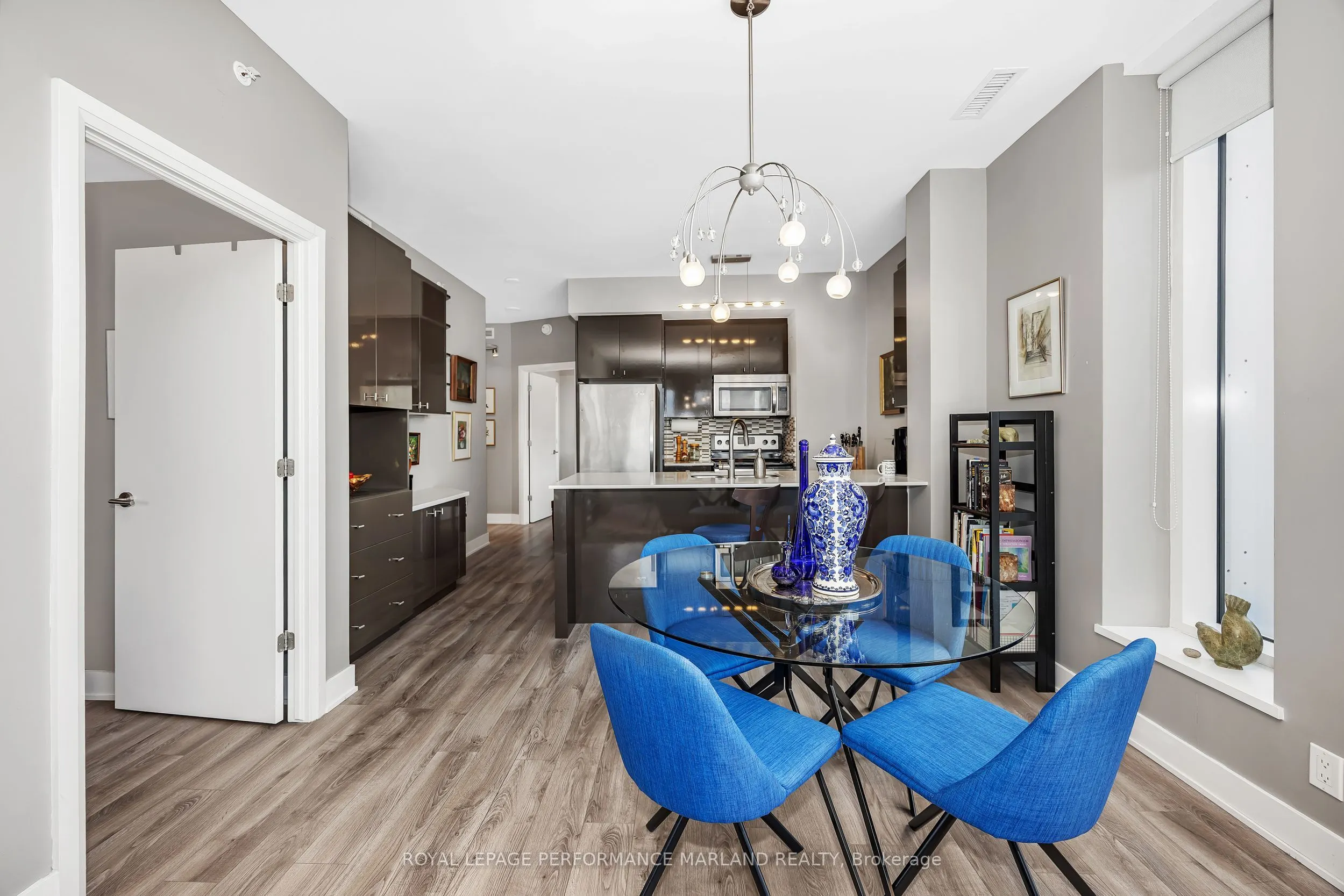 118 Holmwood Avenue, #607