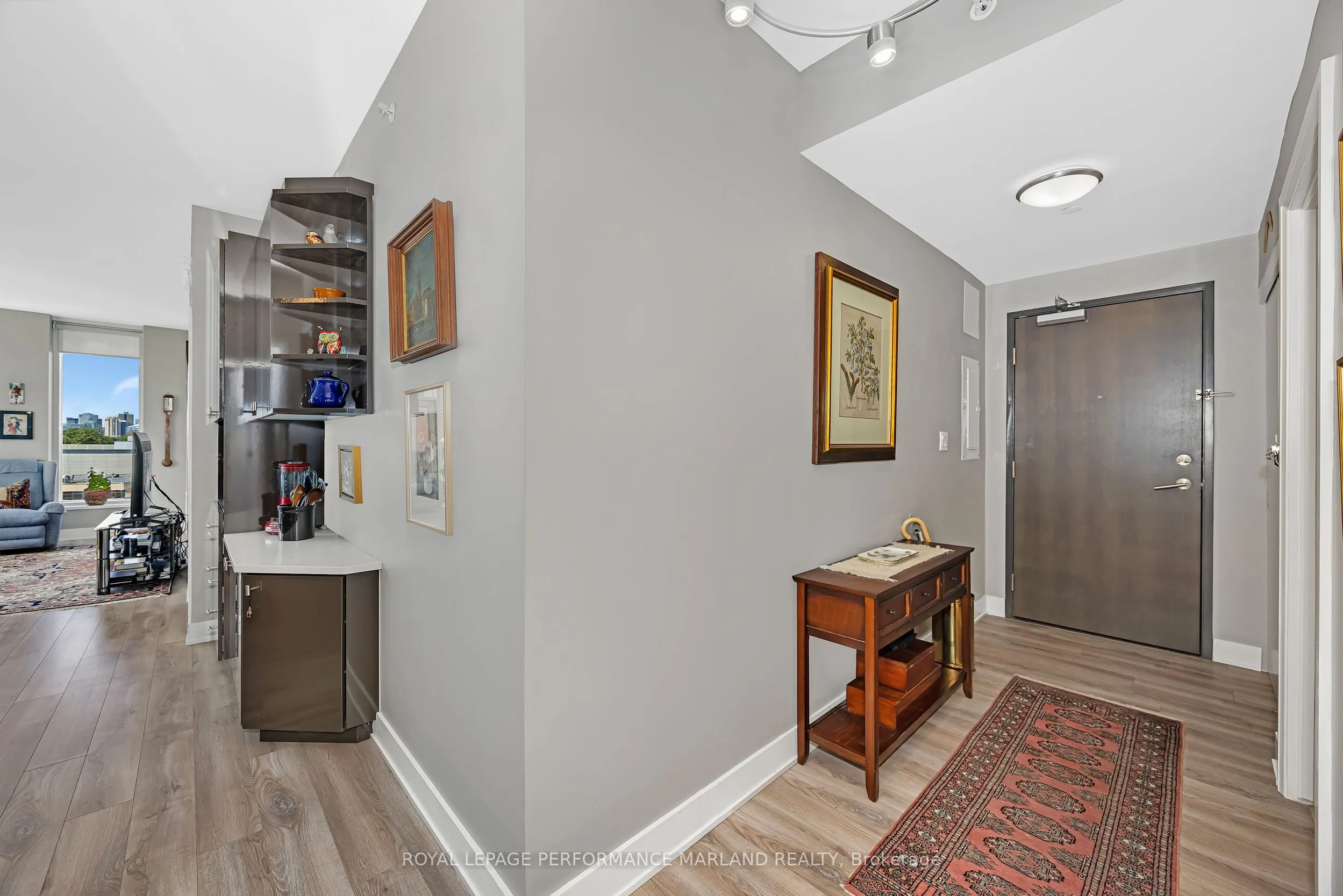 118 Holmwood Avenue, #607