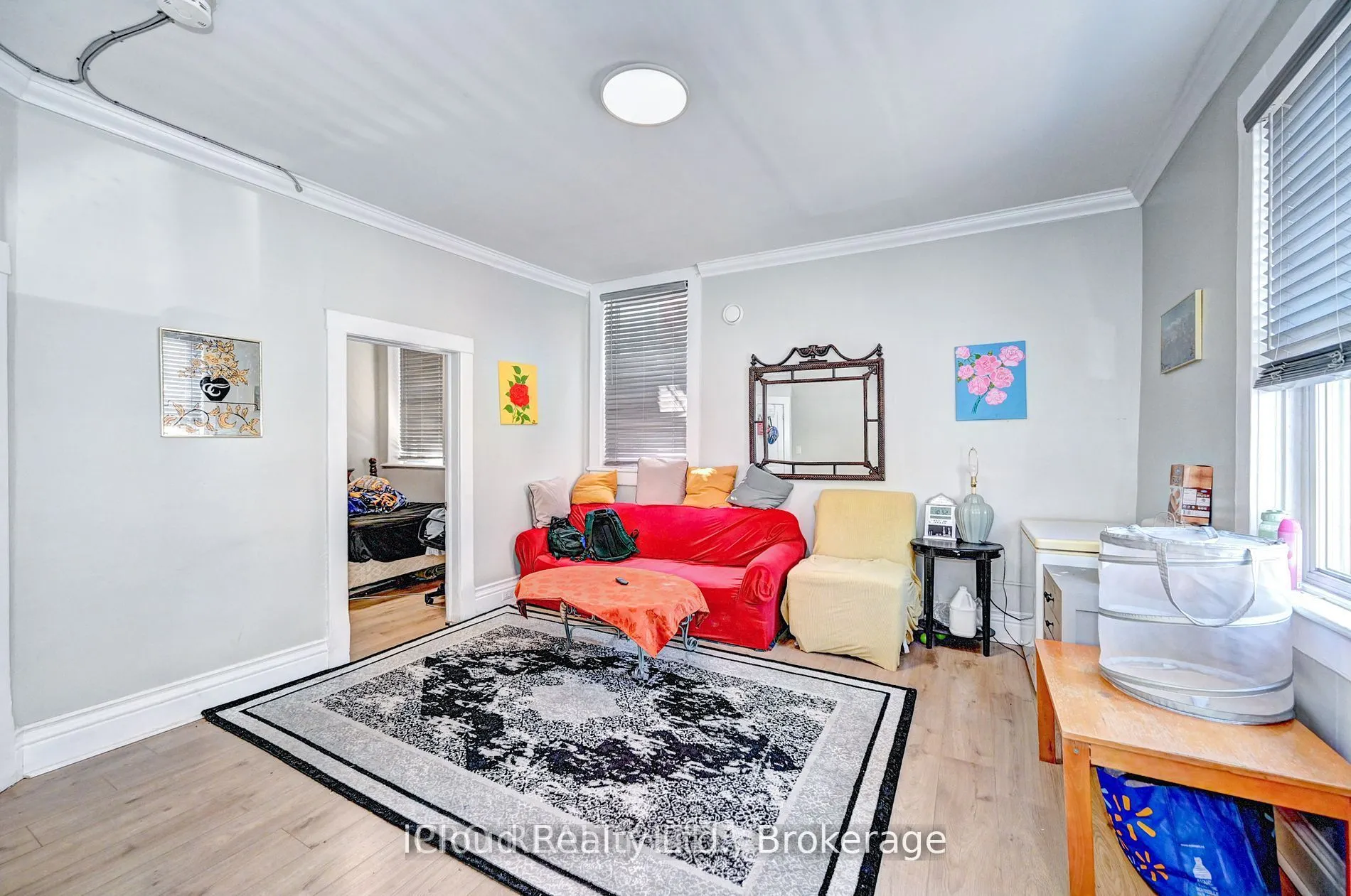 15 Ainslie Street N