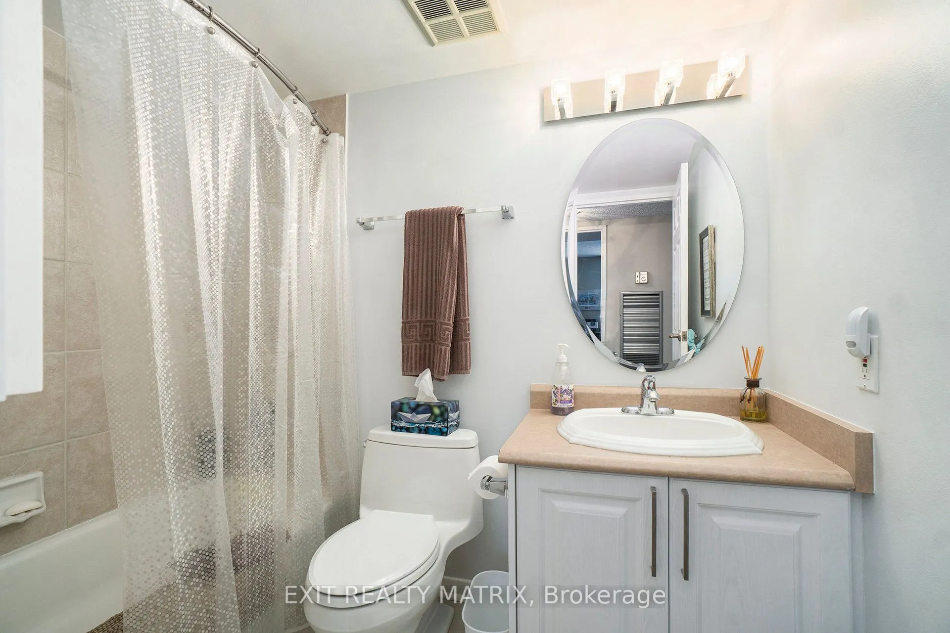 200 Lafontaine Avenue, #1105