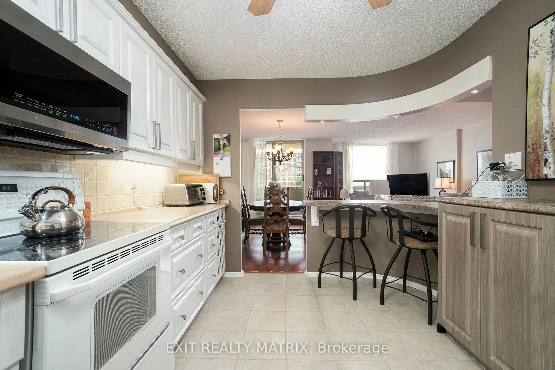 200 Lafontaine Avenue, #1105