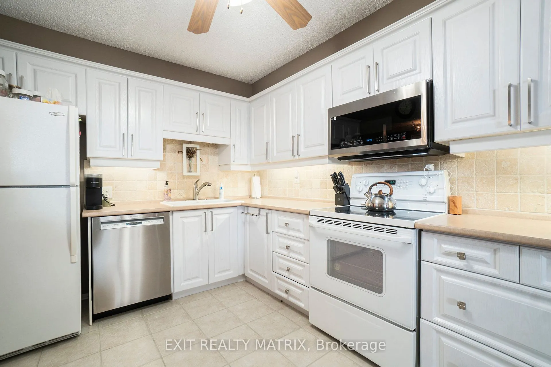 200 Lafontaine Avenue, #1105