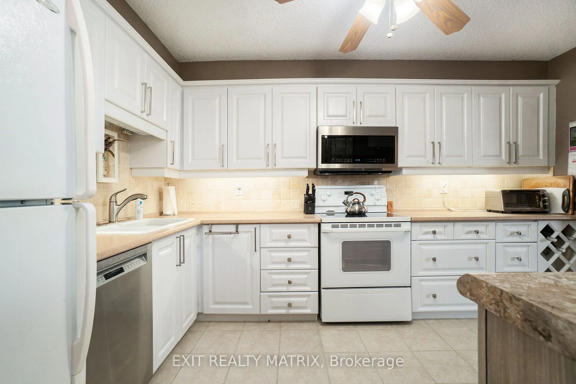 200 Lafontaine Avenue, #1105