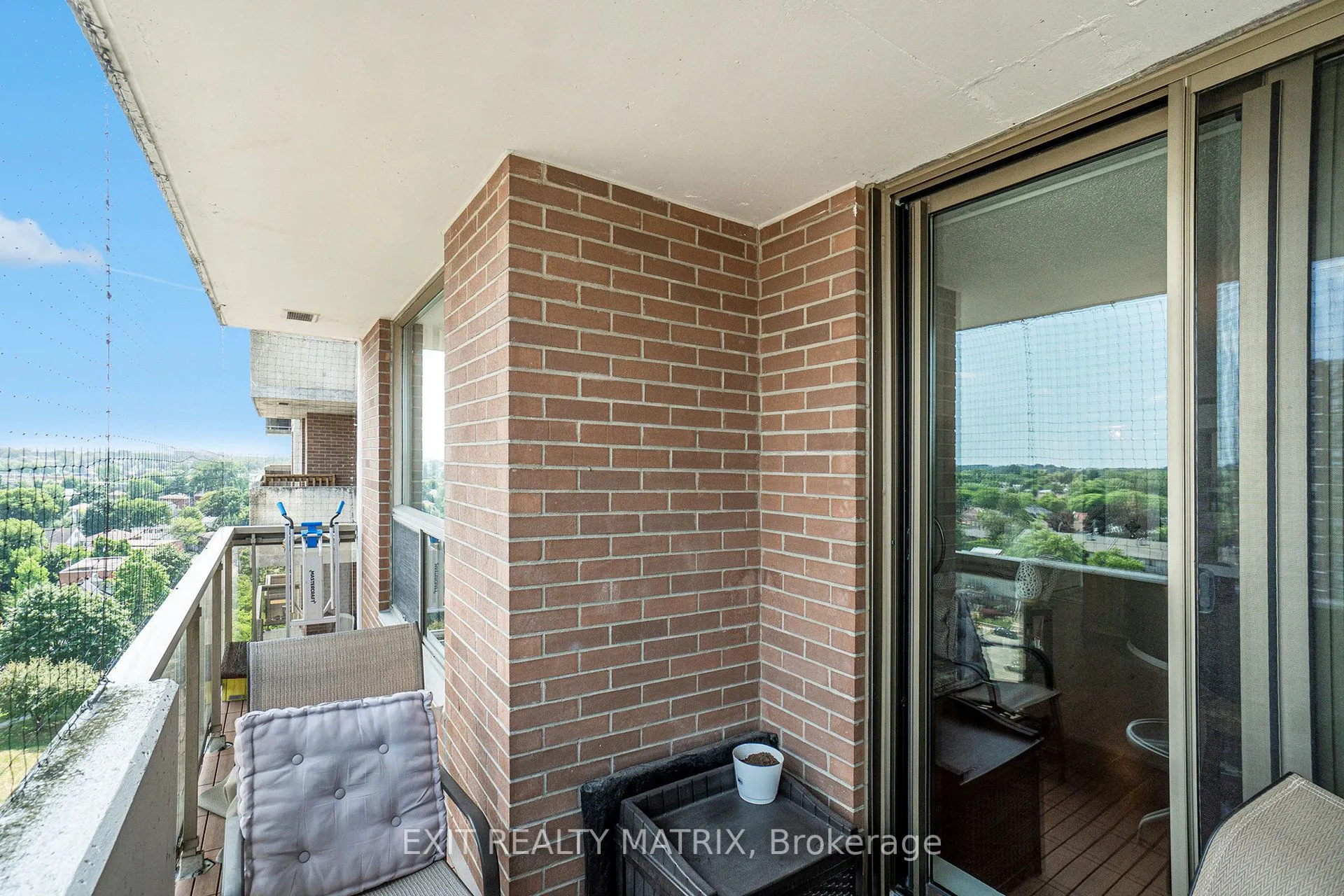 200 Lafontaine Avenue, #1105