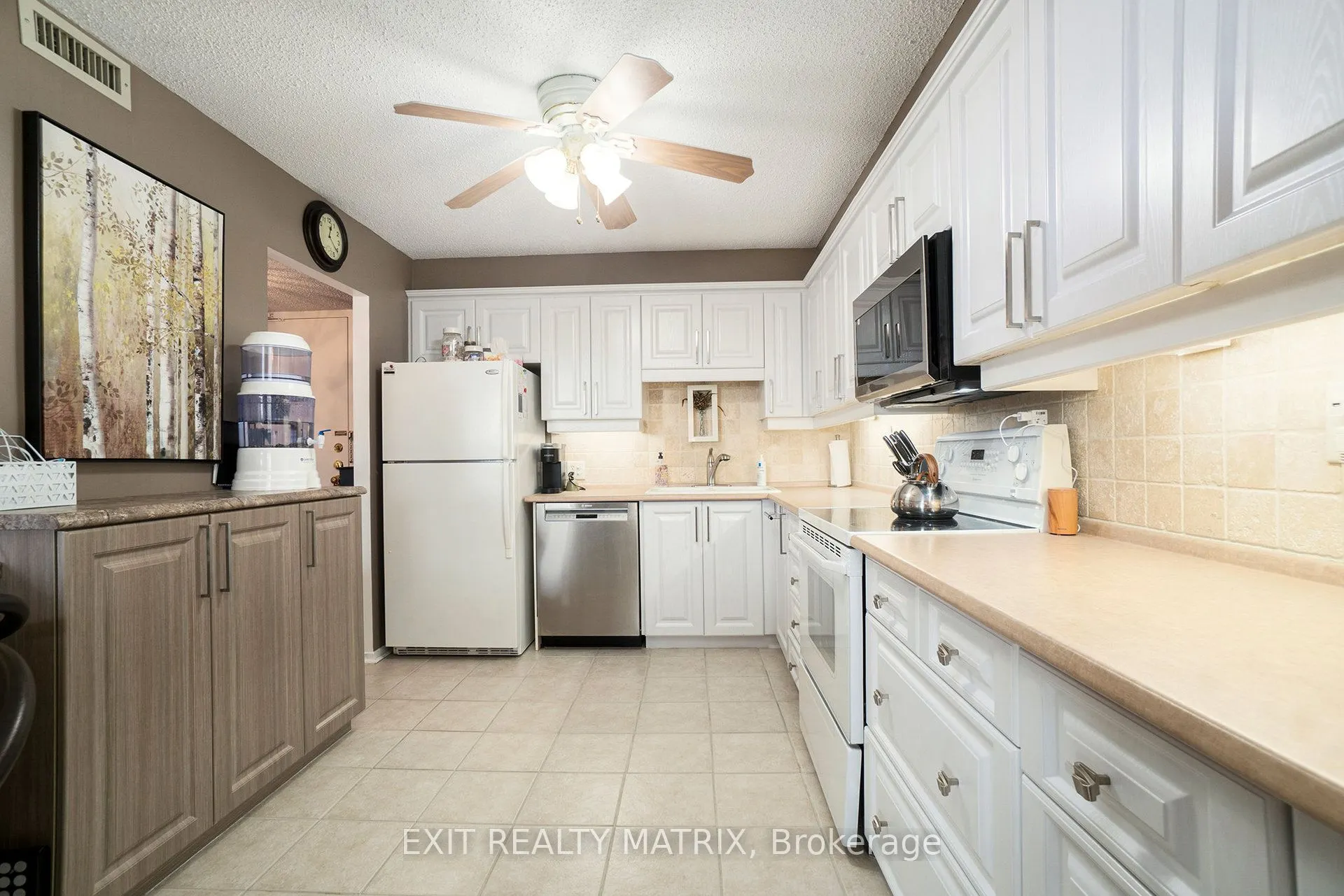 200 Lafontaine Avenue, #1105