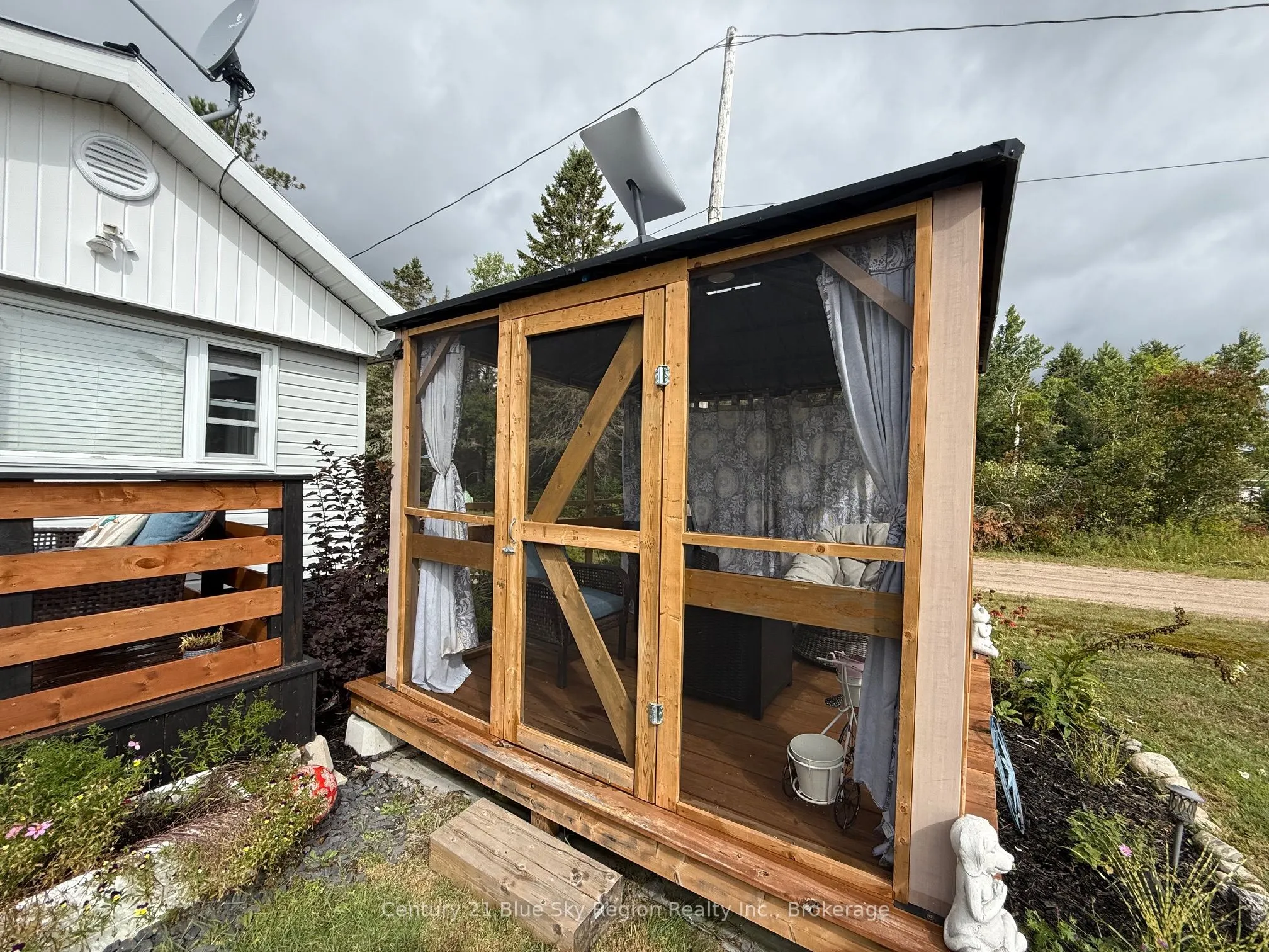 15 Church Road, #B