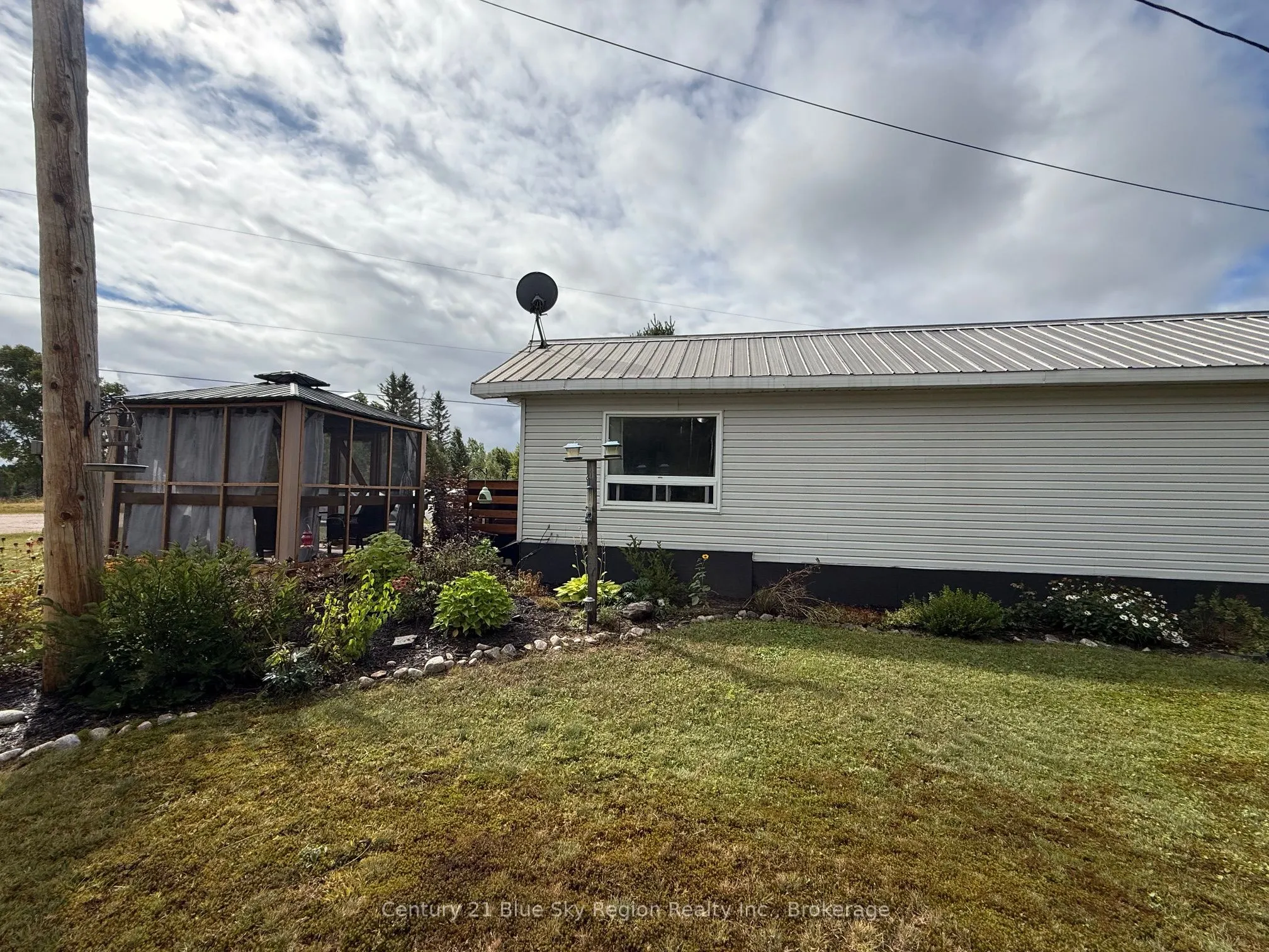 15 Church Road, #B