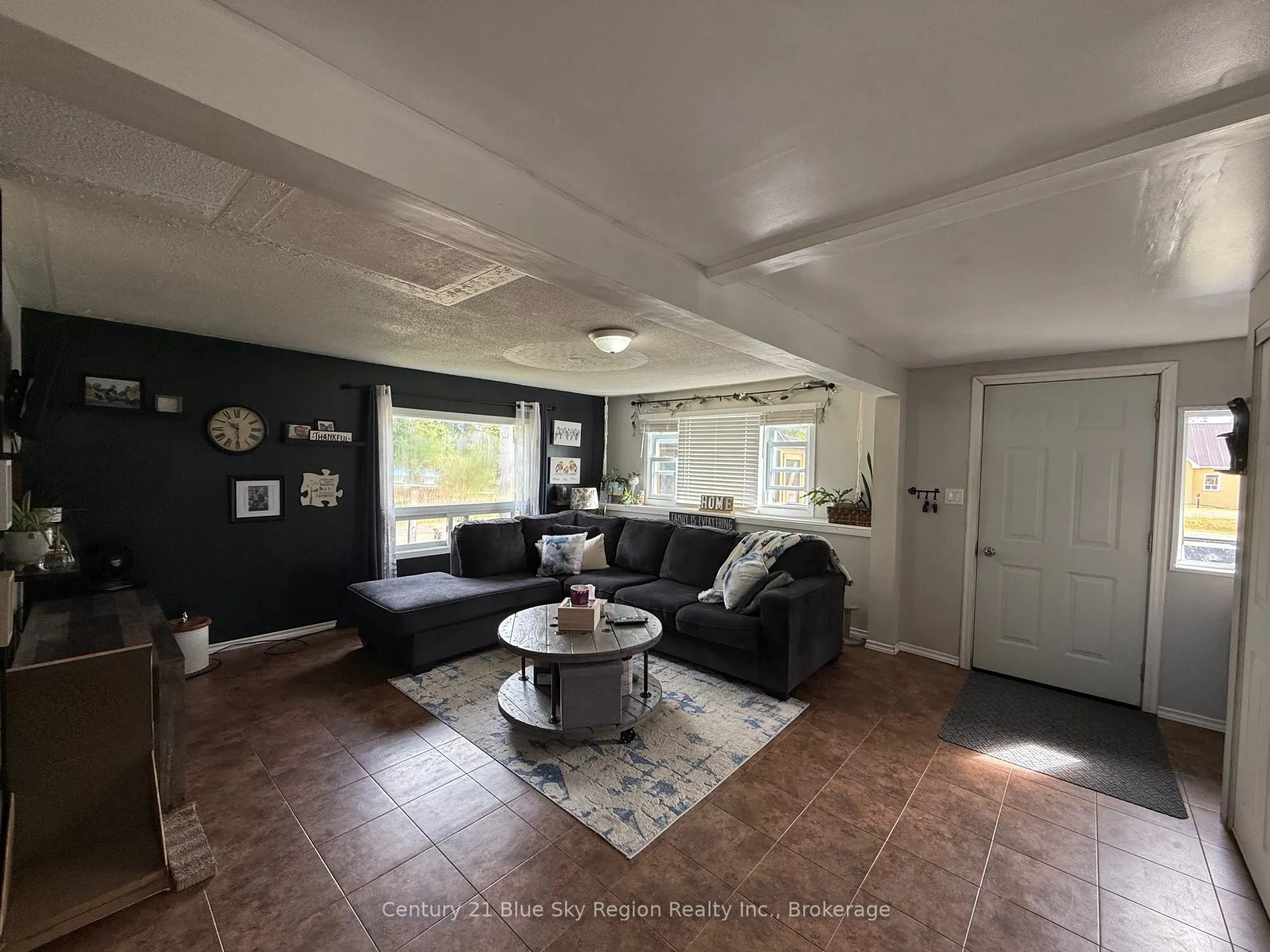 15 Church Road, #B