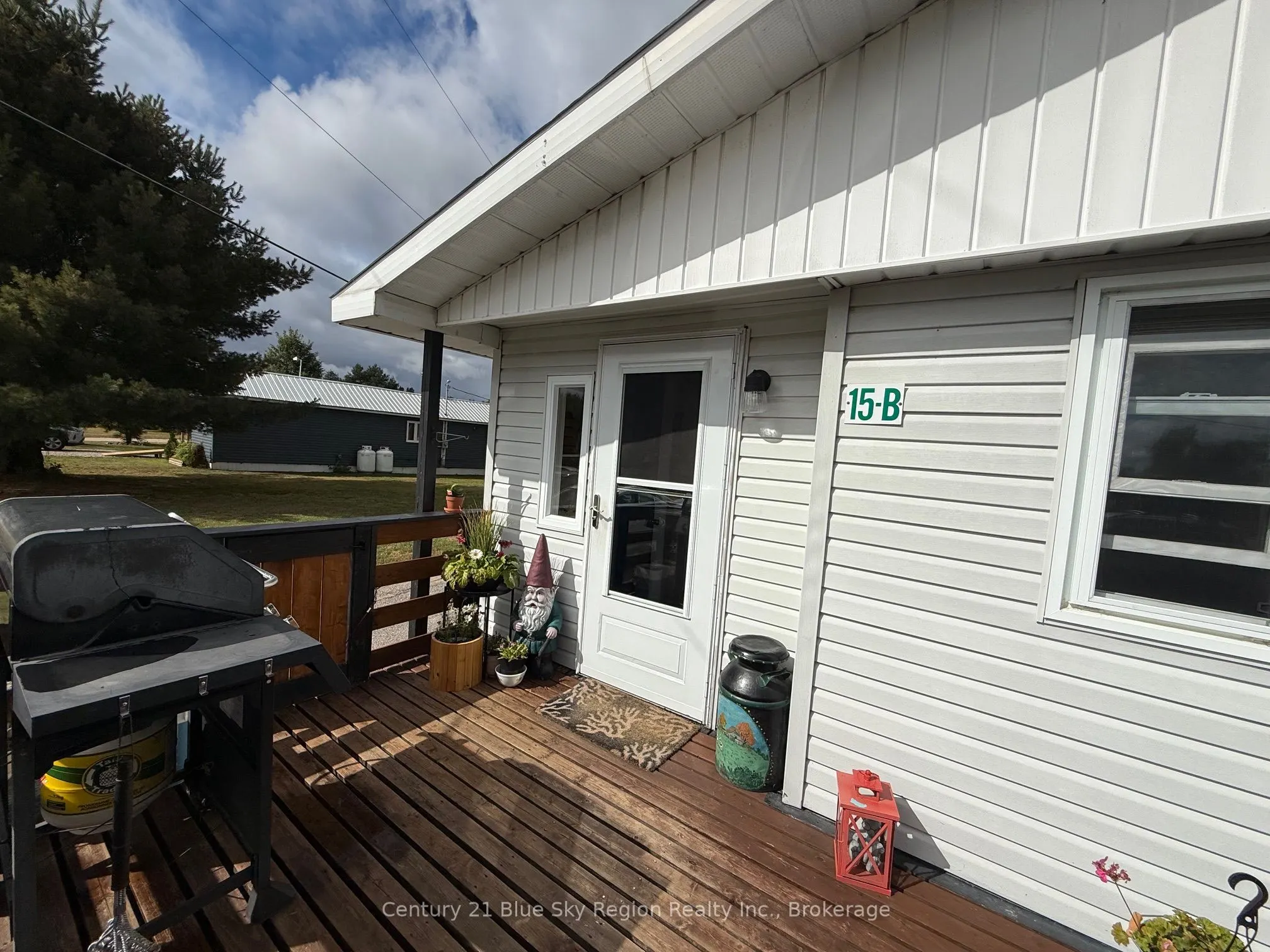 15 Church Road, #B