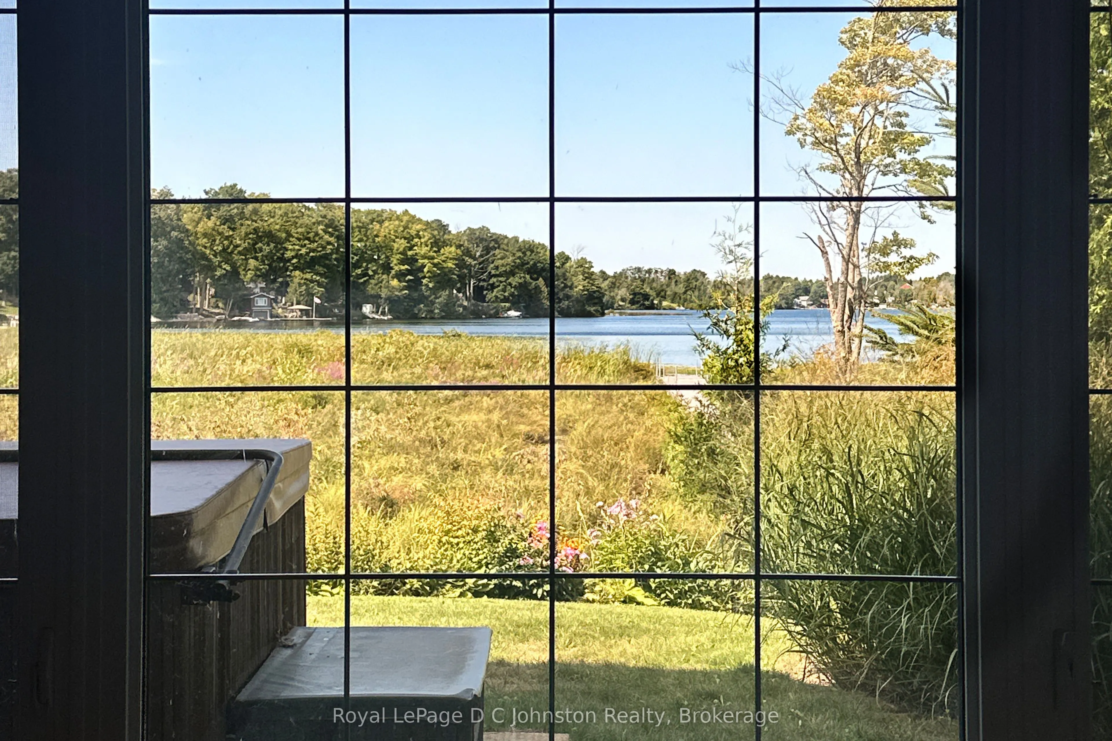11 Lake Drive