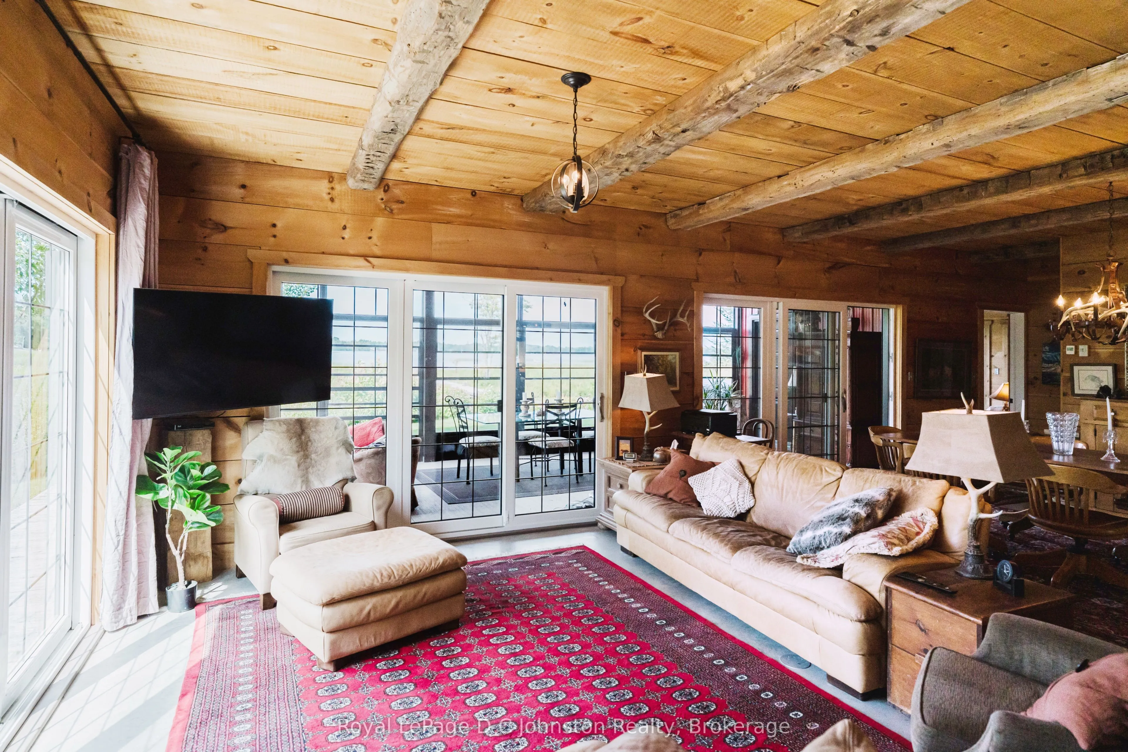 11 Lake Drive