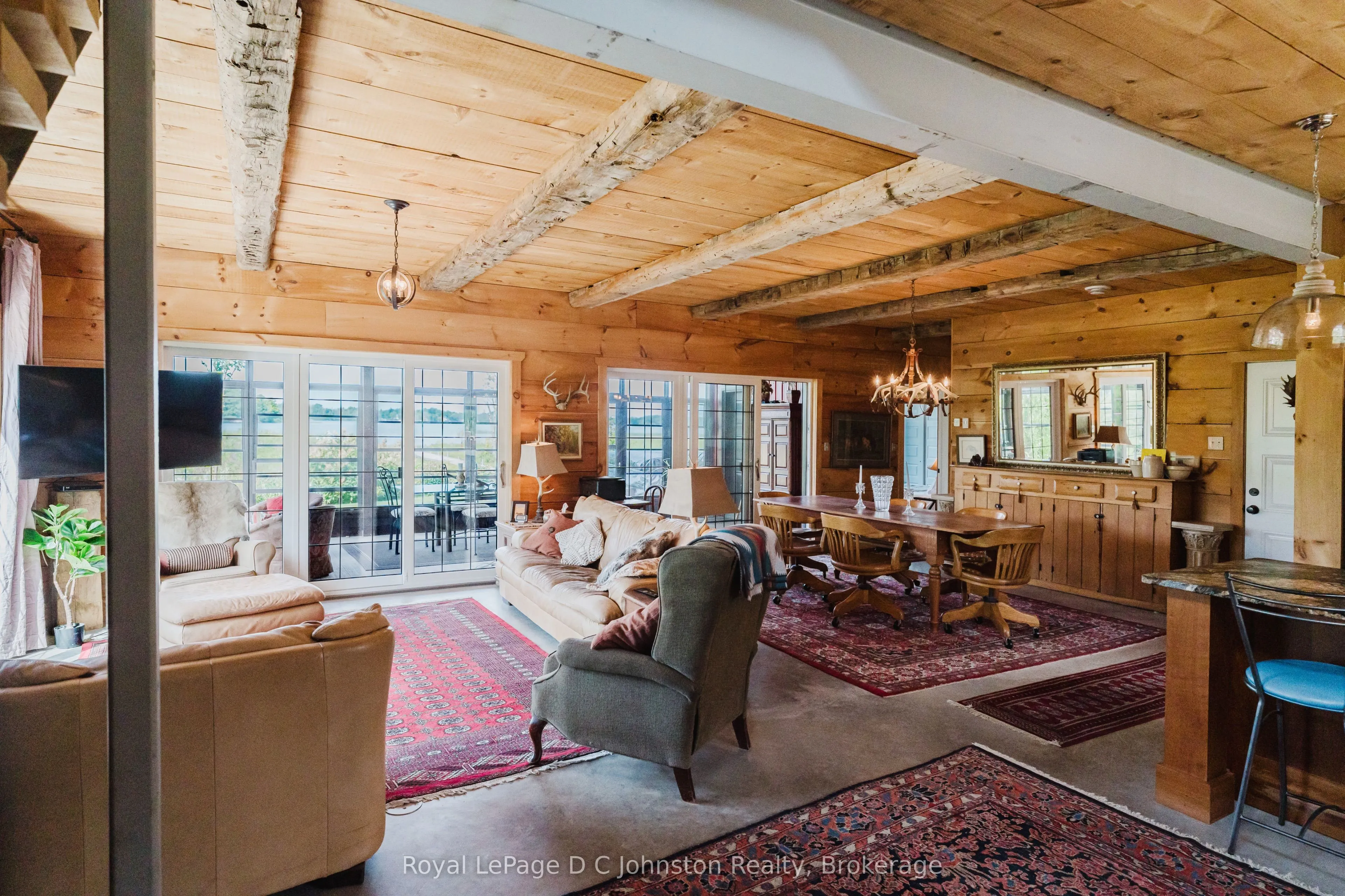 11 Lake Drive