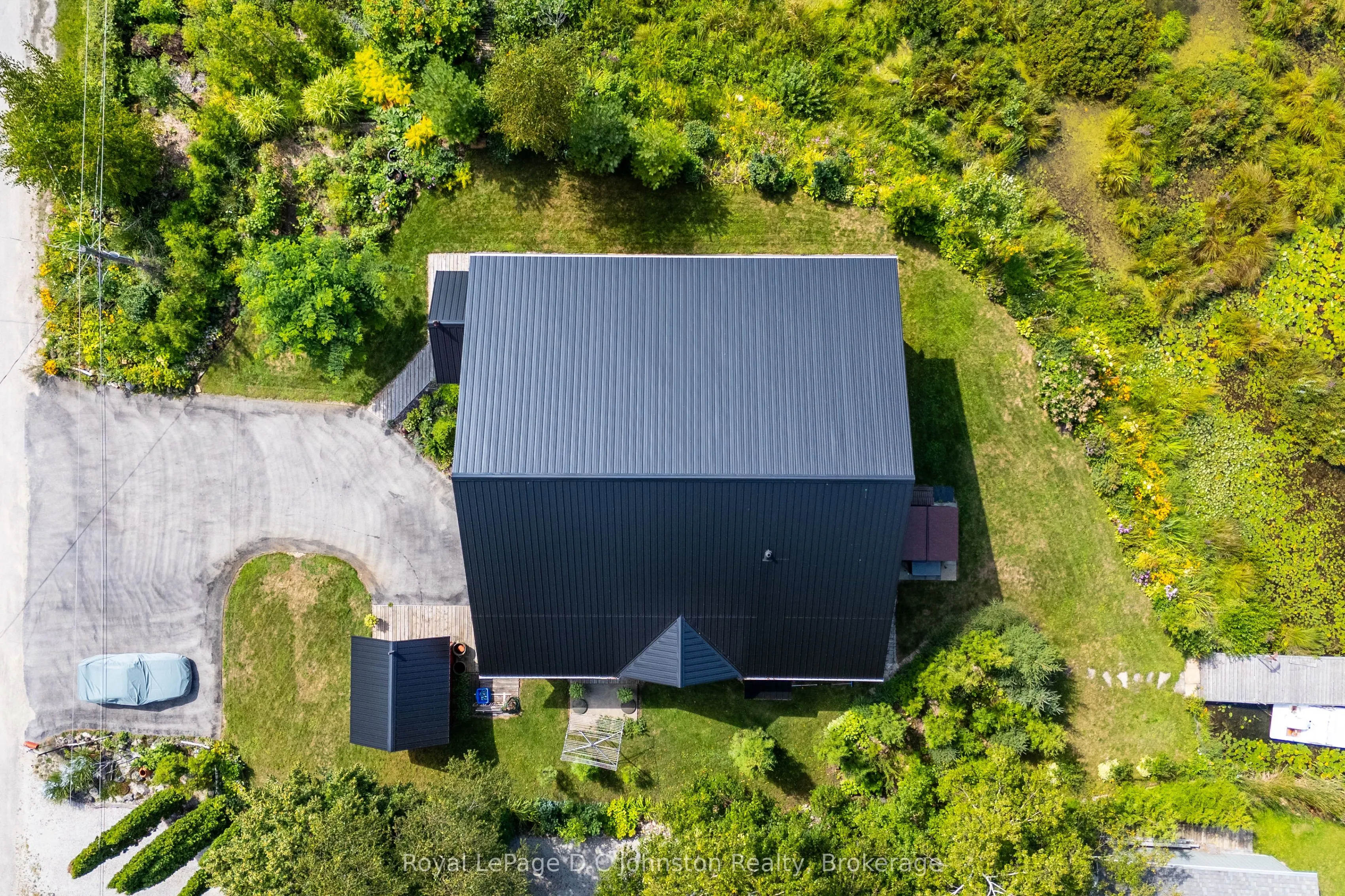11 Lake Drive