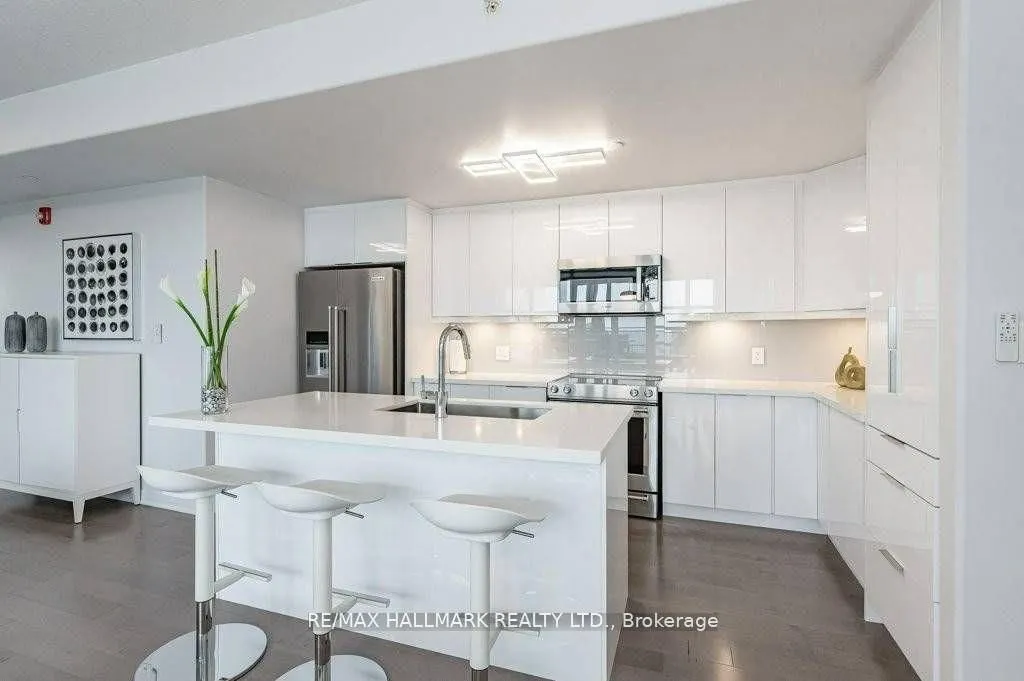 10 Concord Place, #409