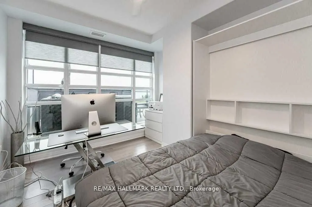 10 Concord Place, #409