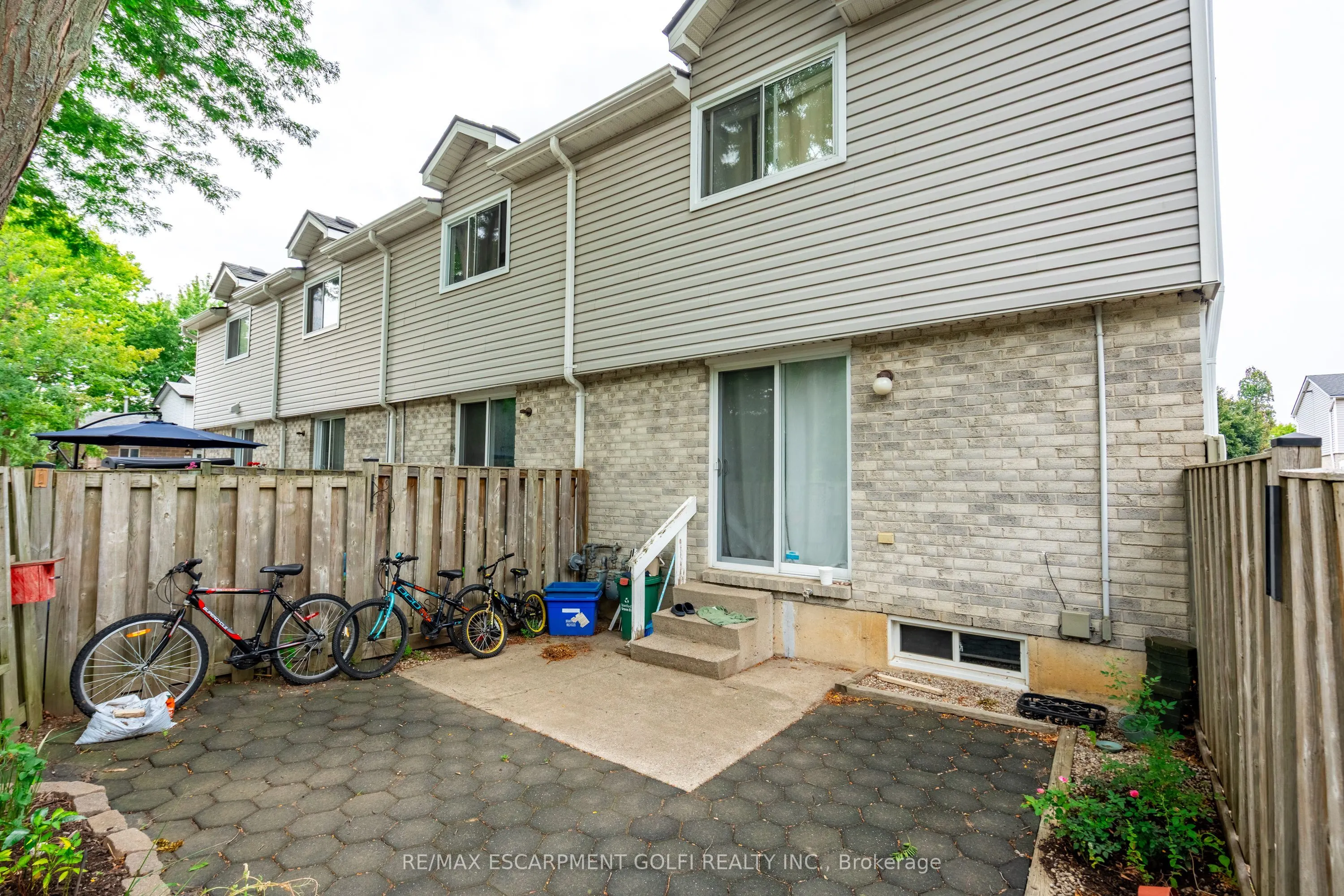 476 Grey Street, #4