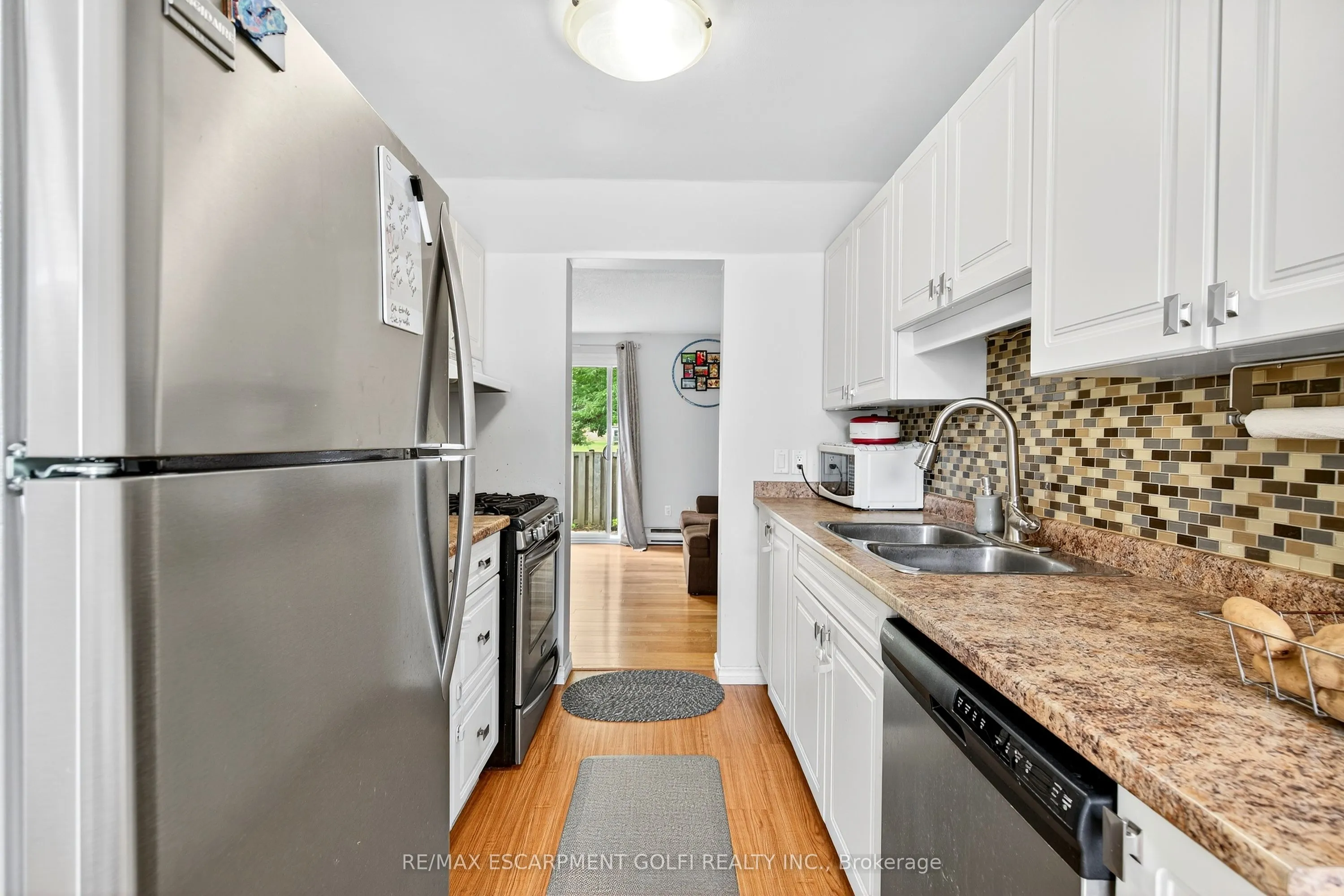 476 Grey Street, #4