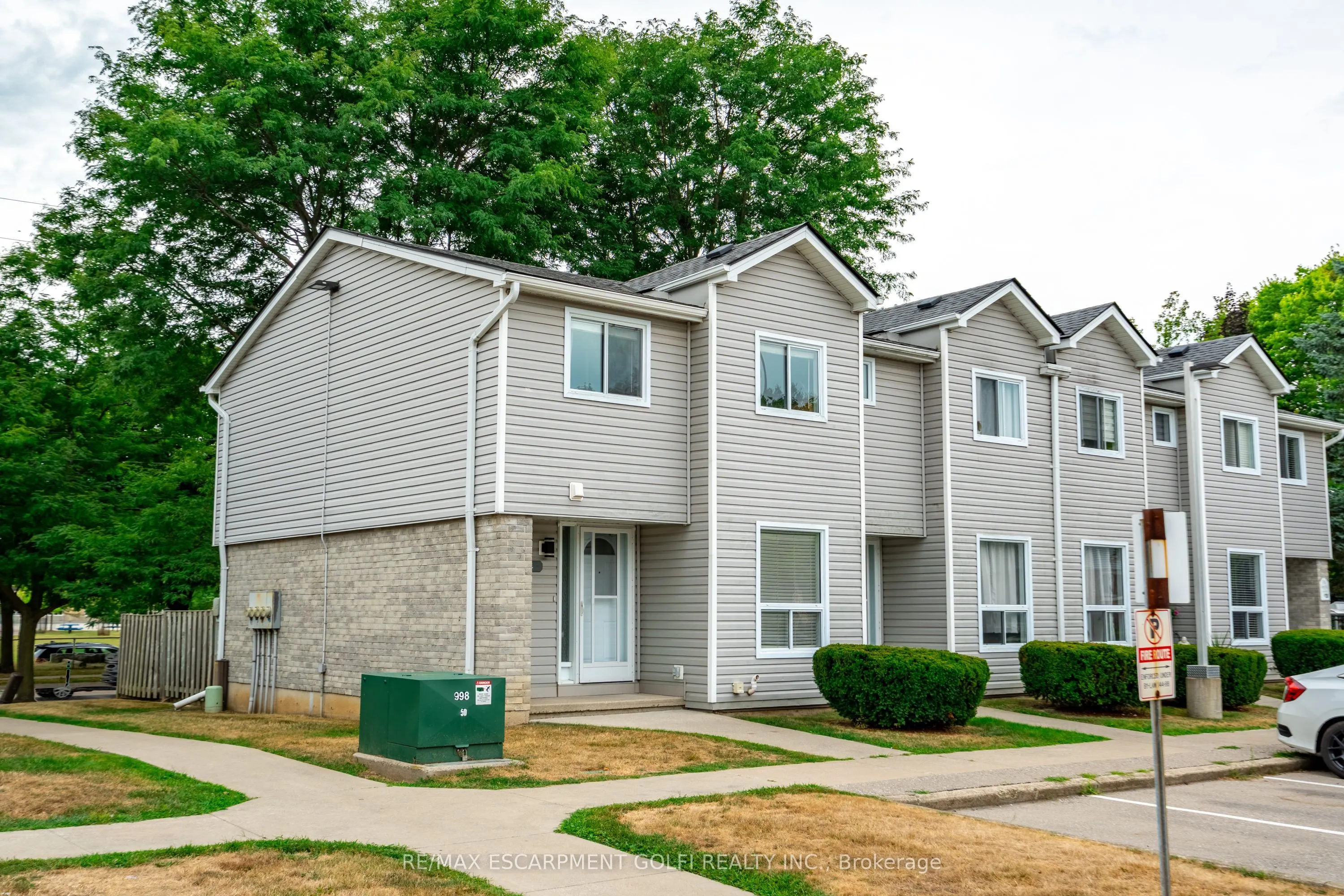 476 Grey Street, #4