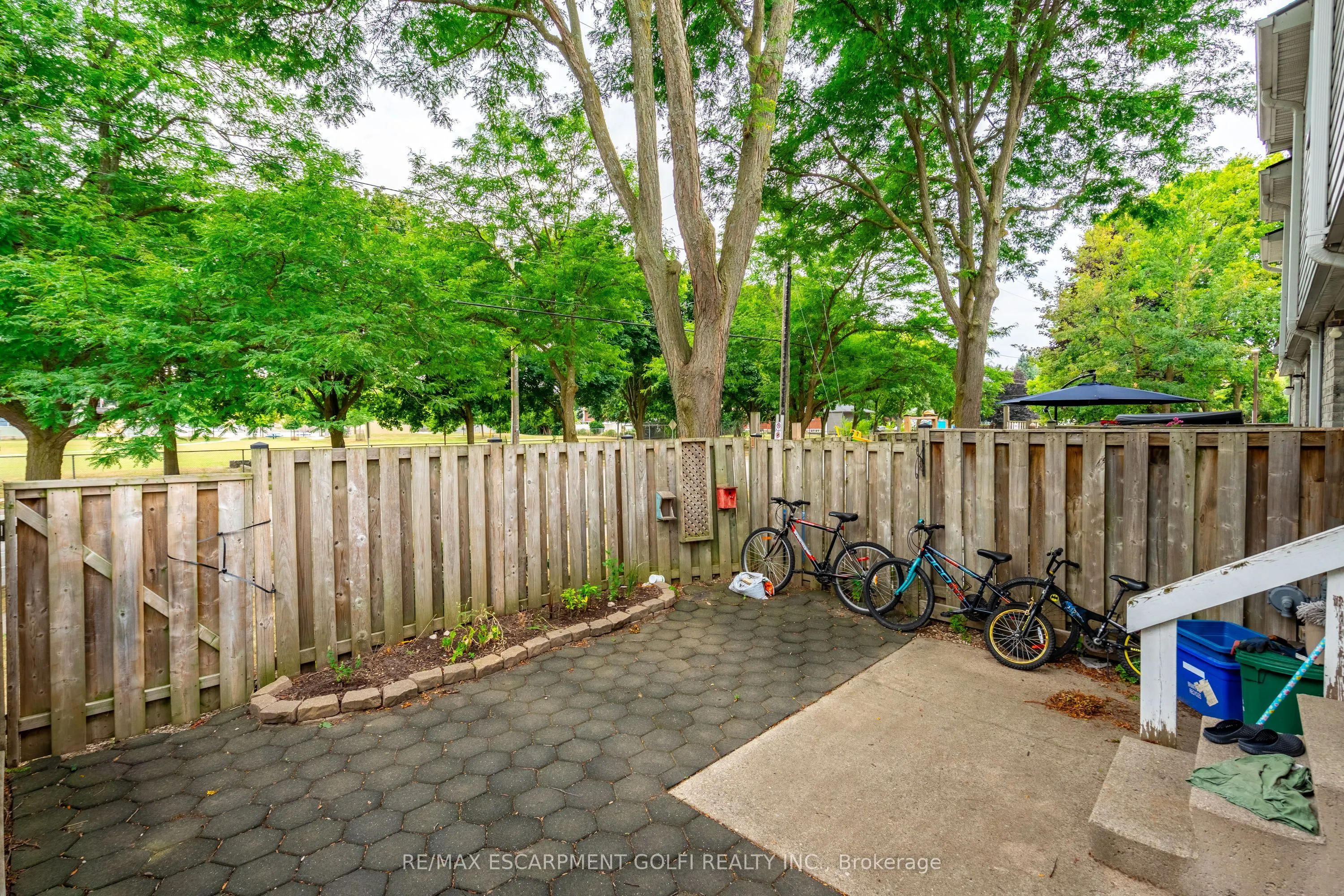 476 Grey Street, #4