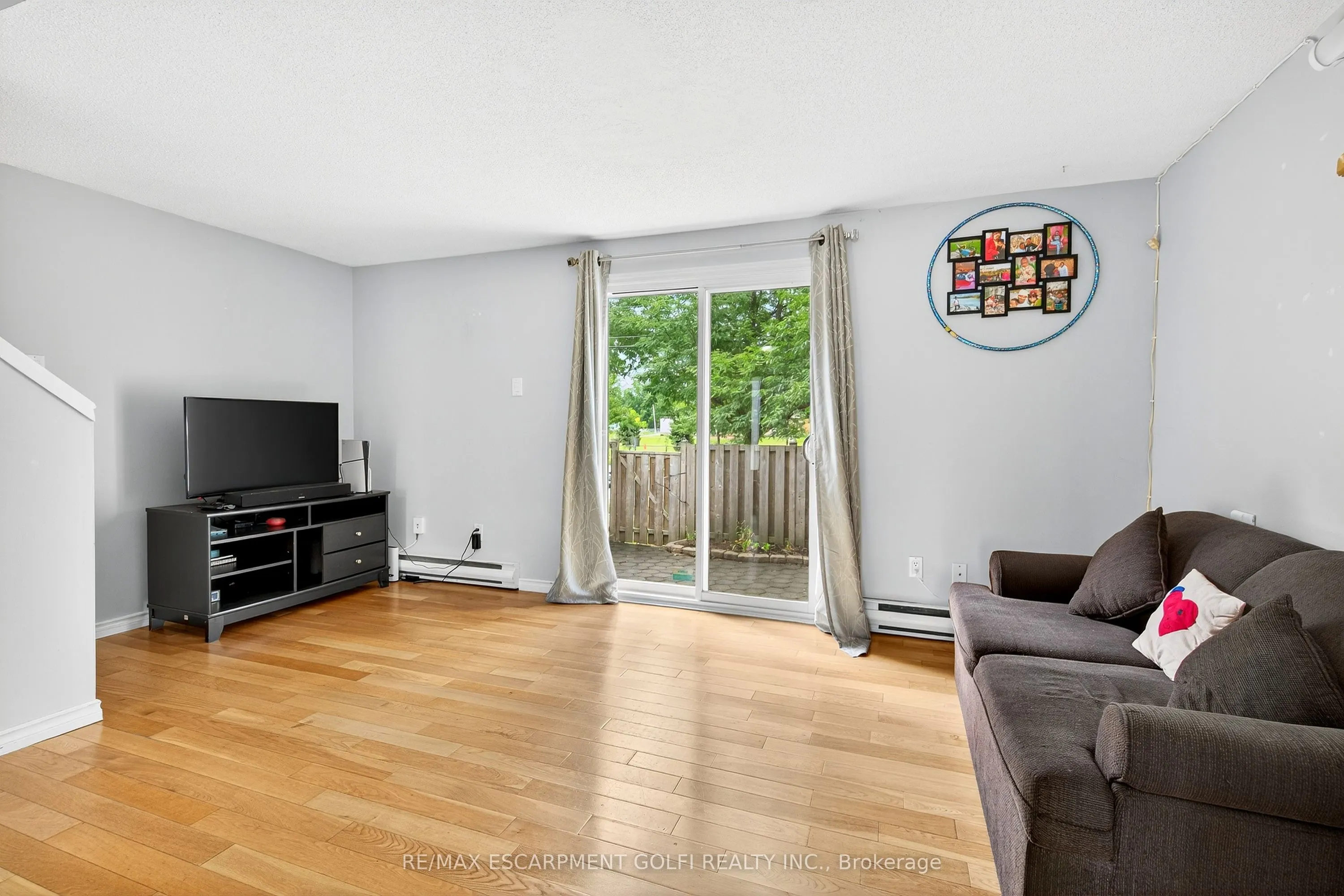 476 Grey Street, #4