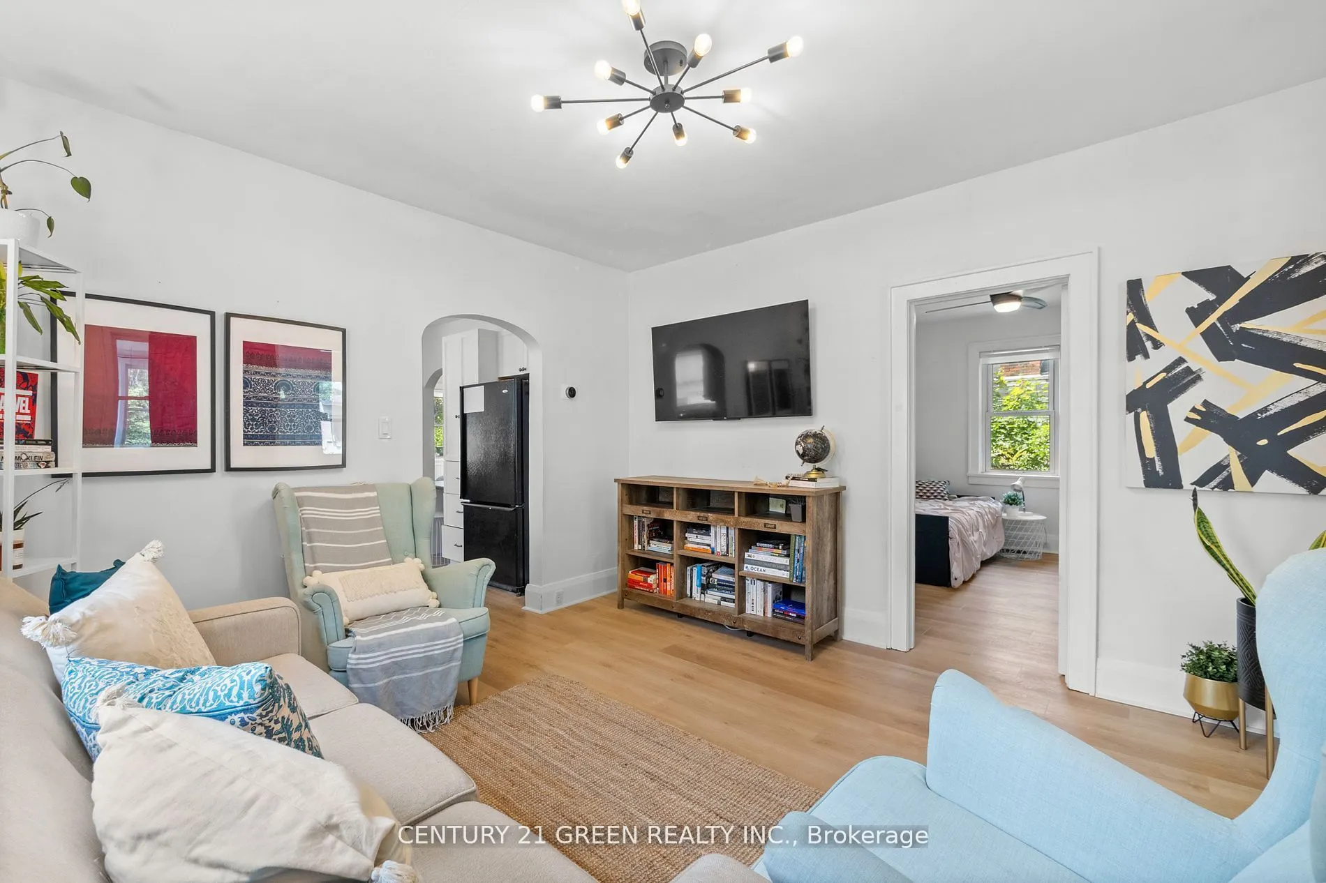 50 Elgin Street S