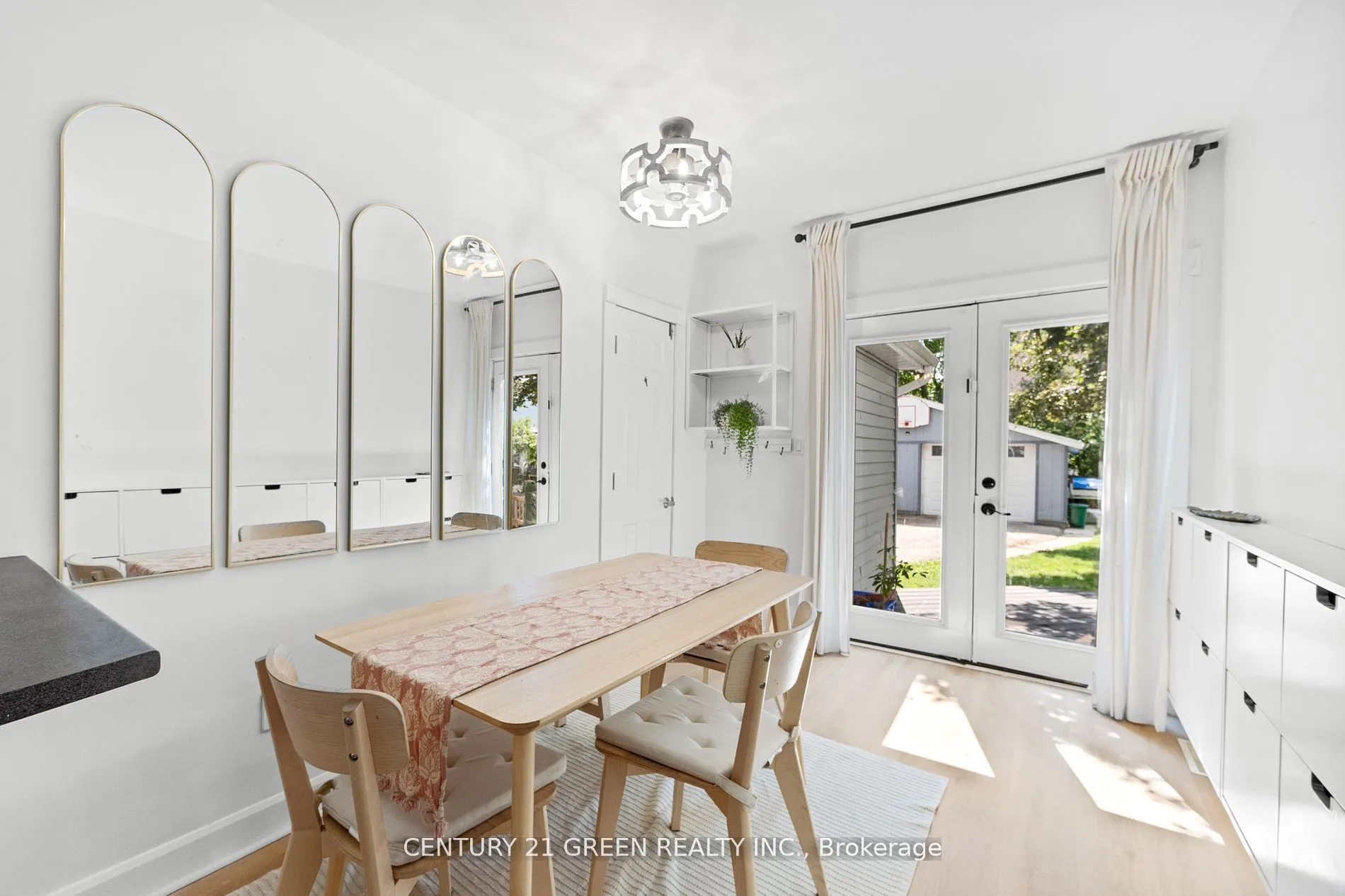 50 Elgin Street S