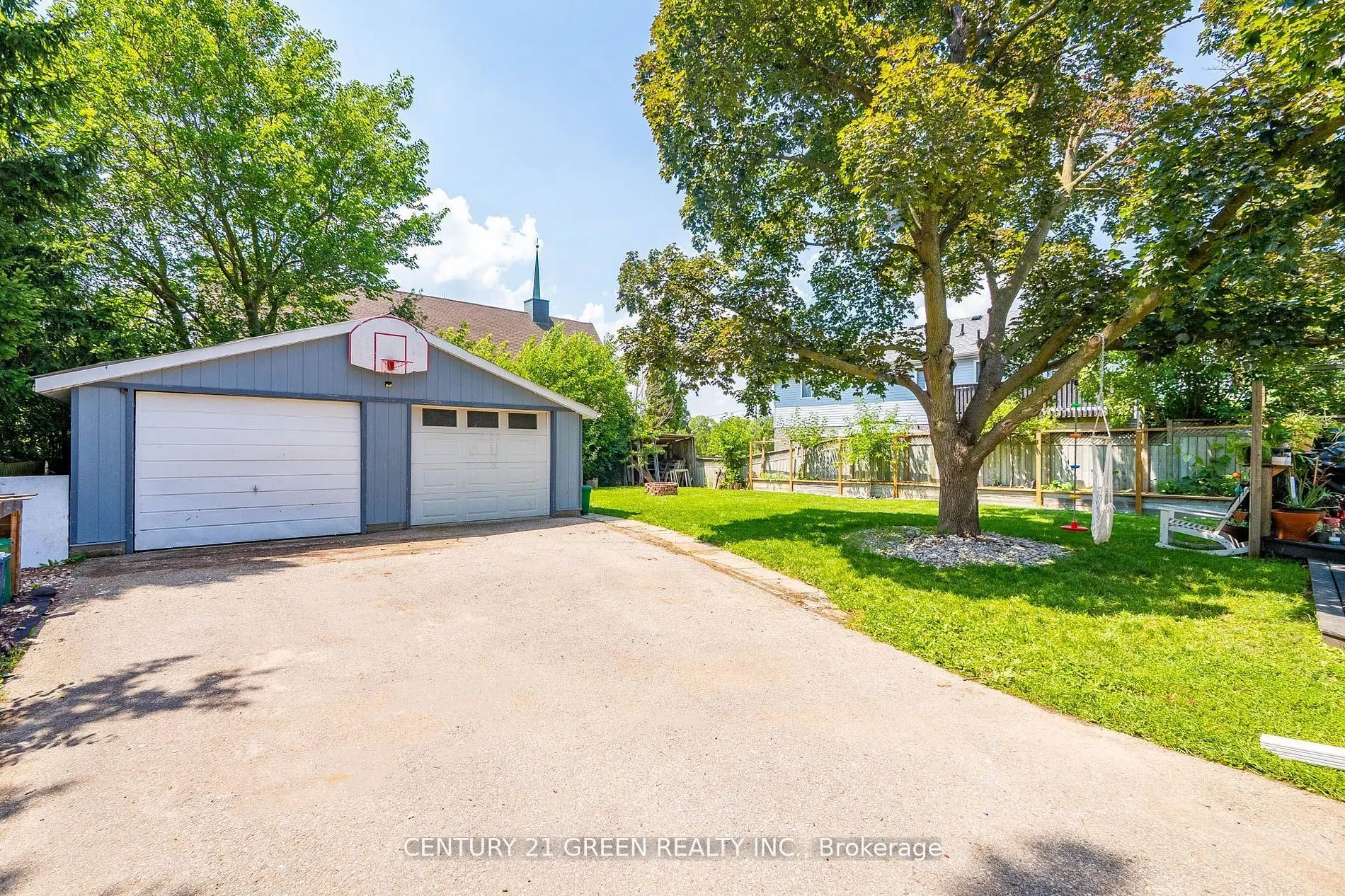 50 Elgin Street S