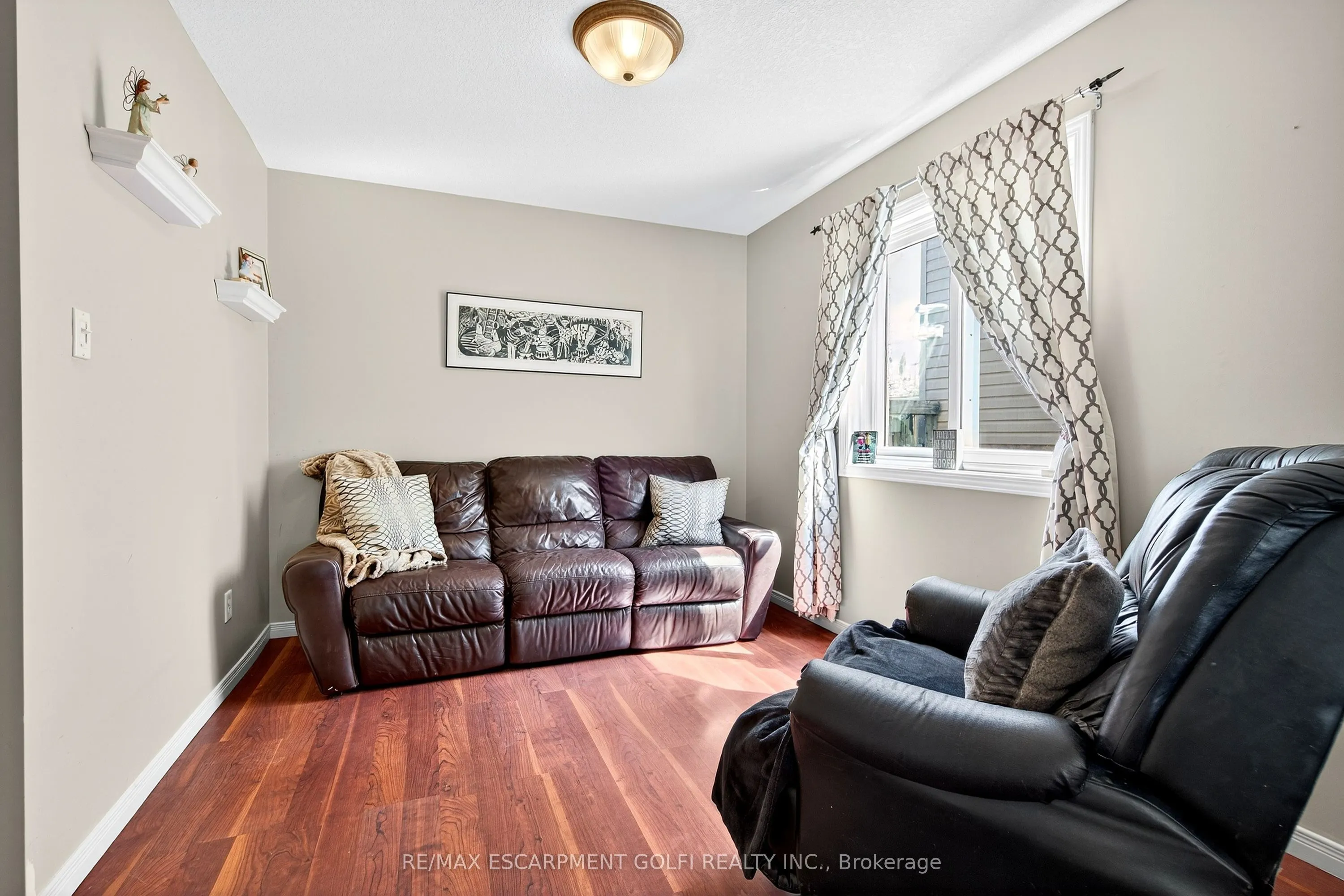 199 GATEHOUSE Drive
