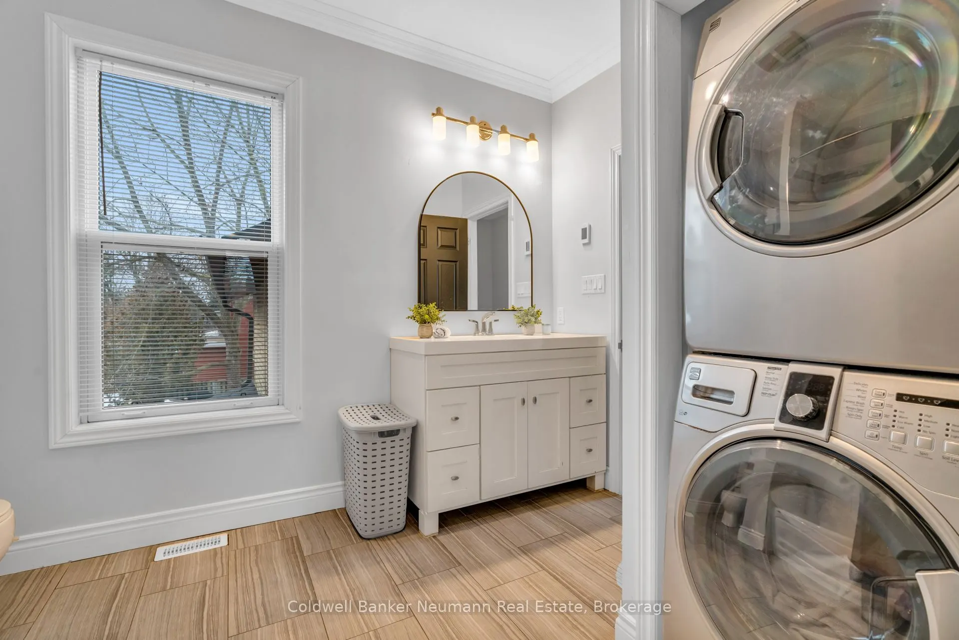 394 Woolwich Street
