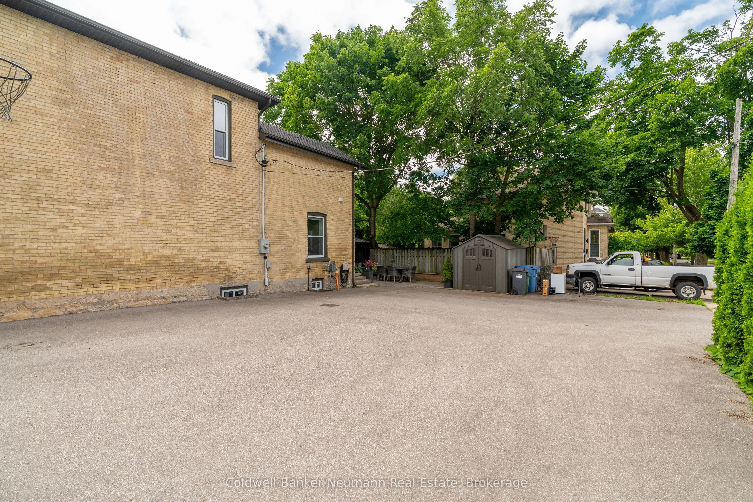 394 Woolwich Street