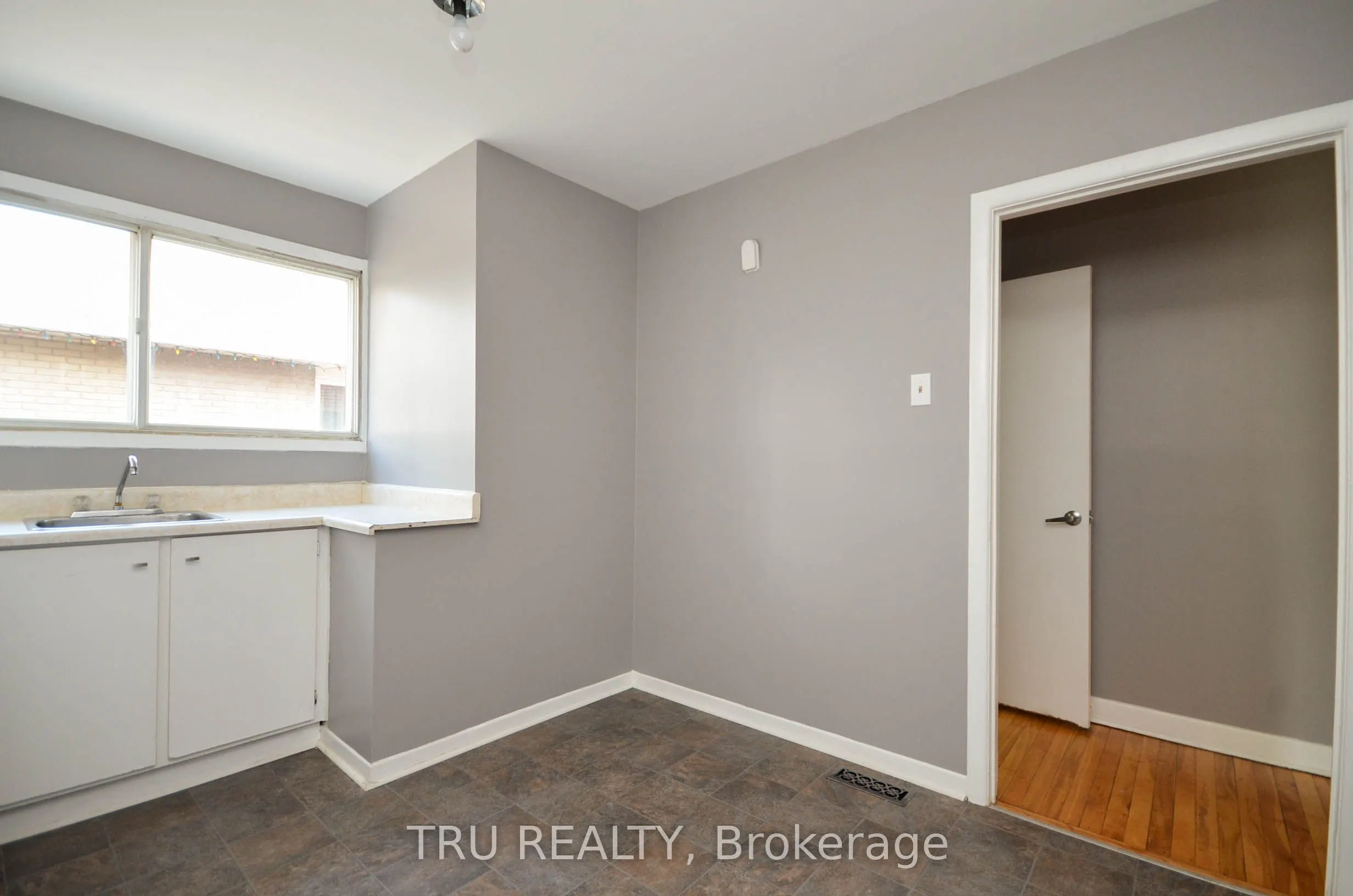 2428-2430 Iris Street
