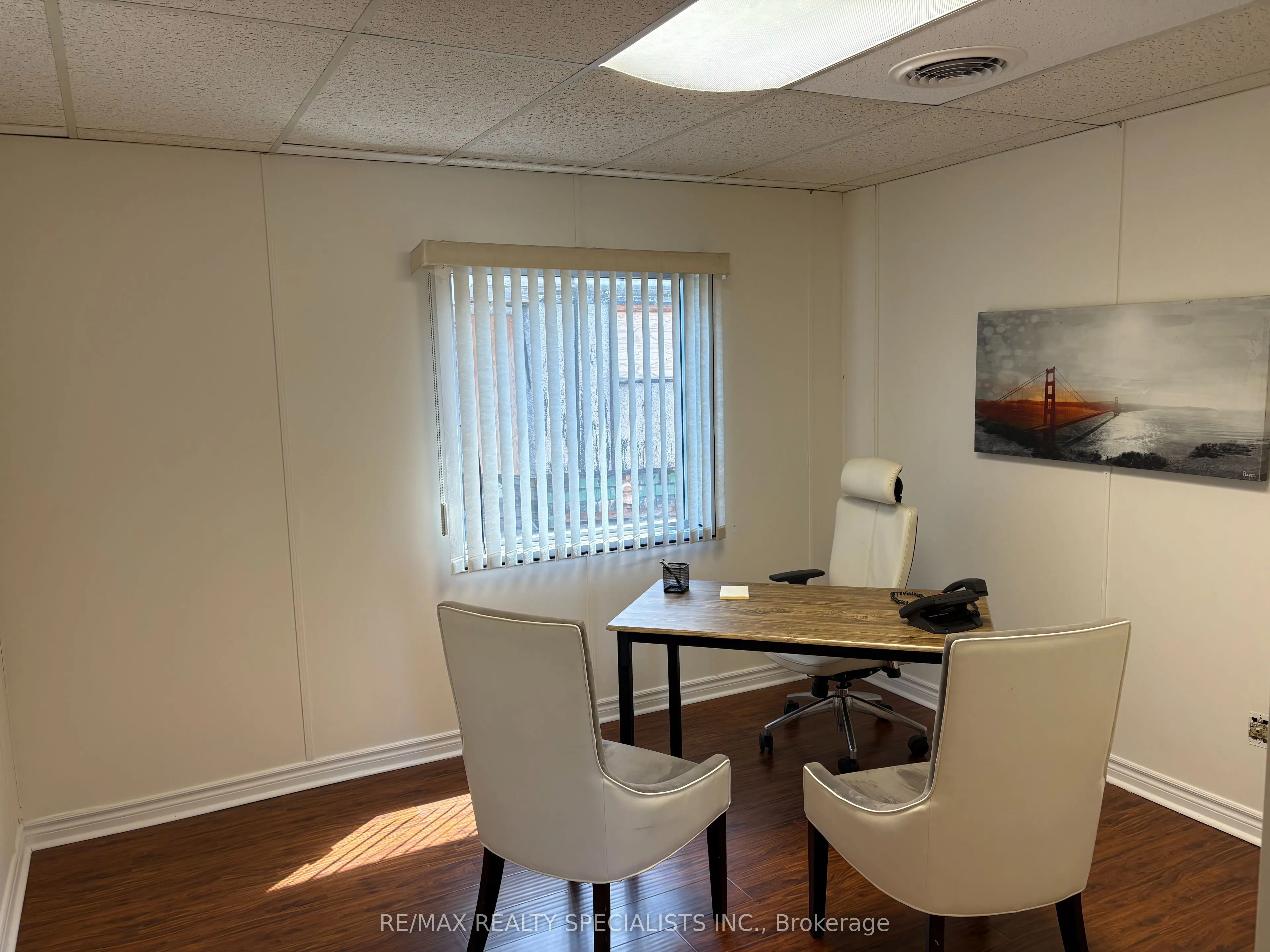 105 Queenston Street, #207