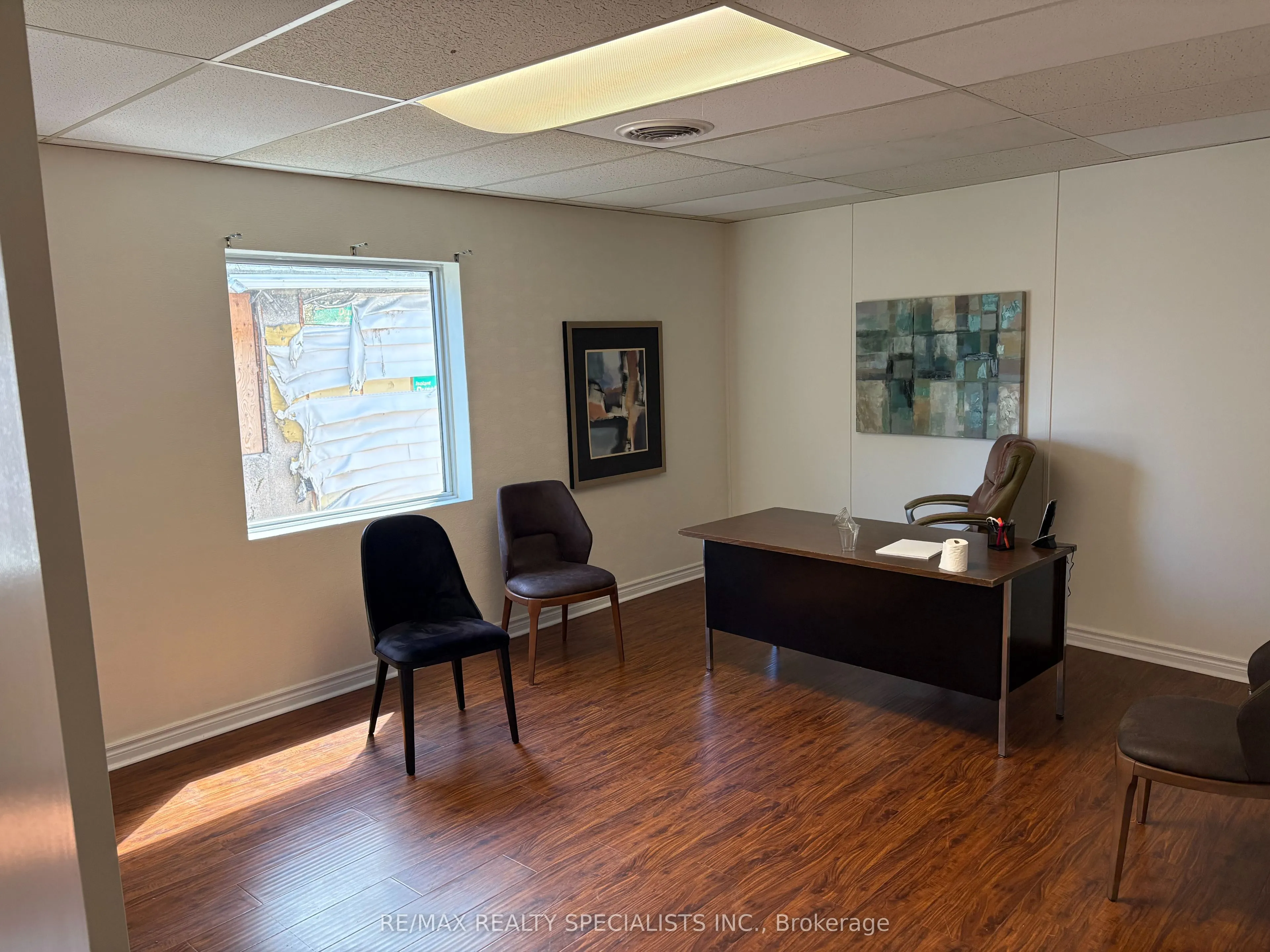 105 Queenston Street, #207