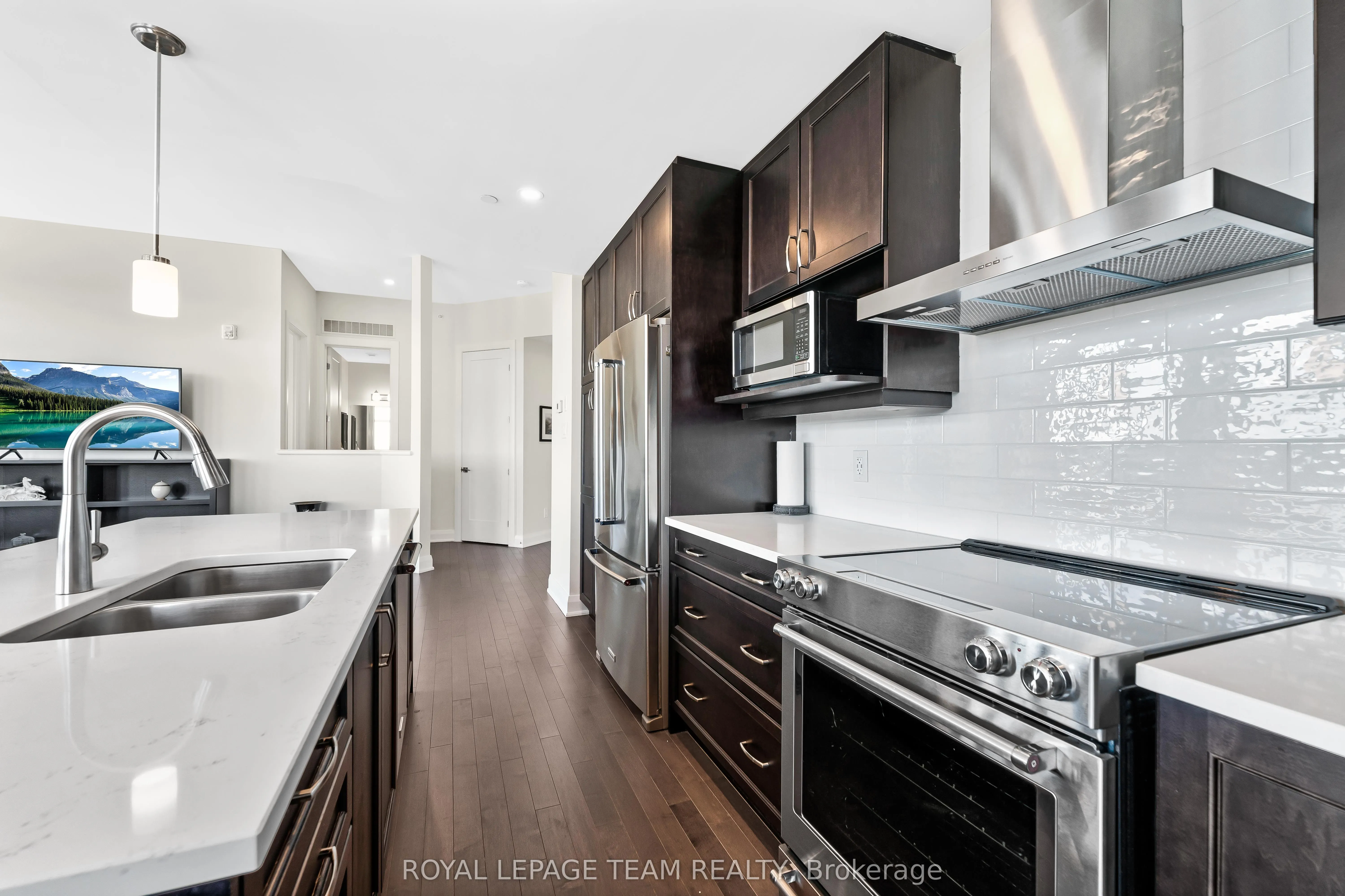 101 CORTILE Private, #403