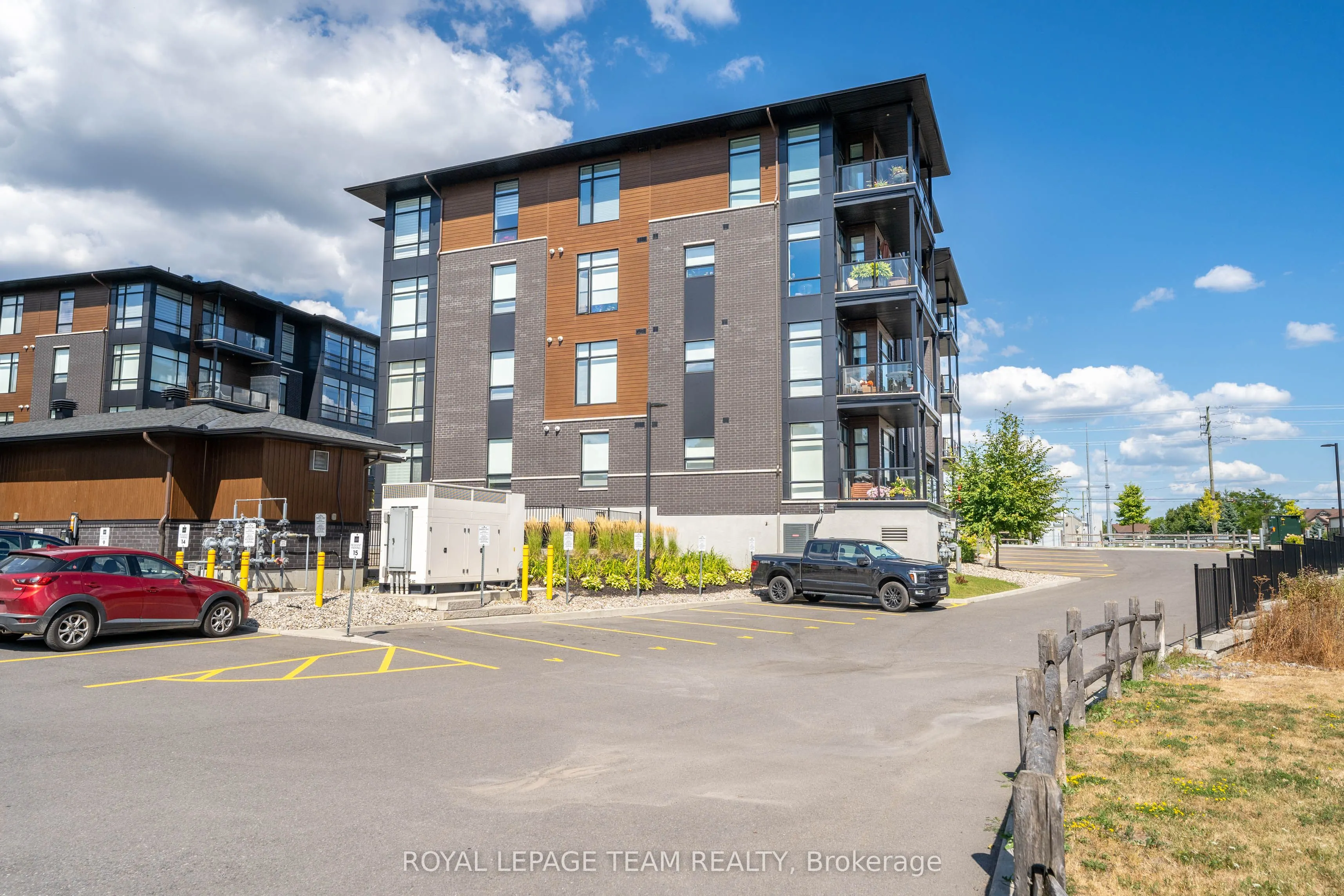 101 CORTILE Private, #403
