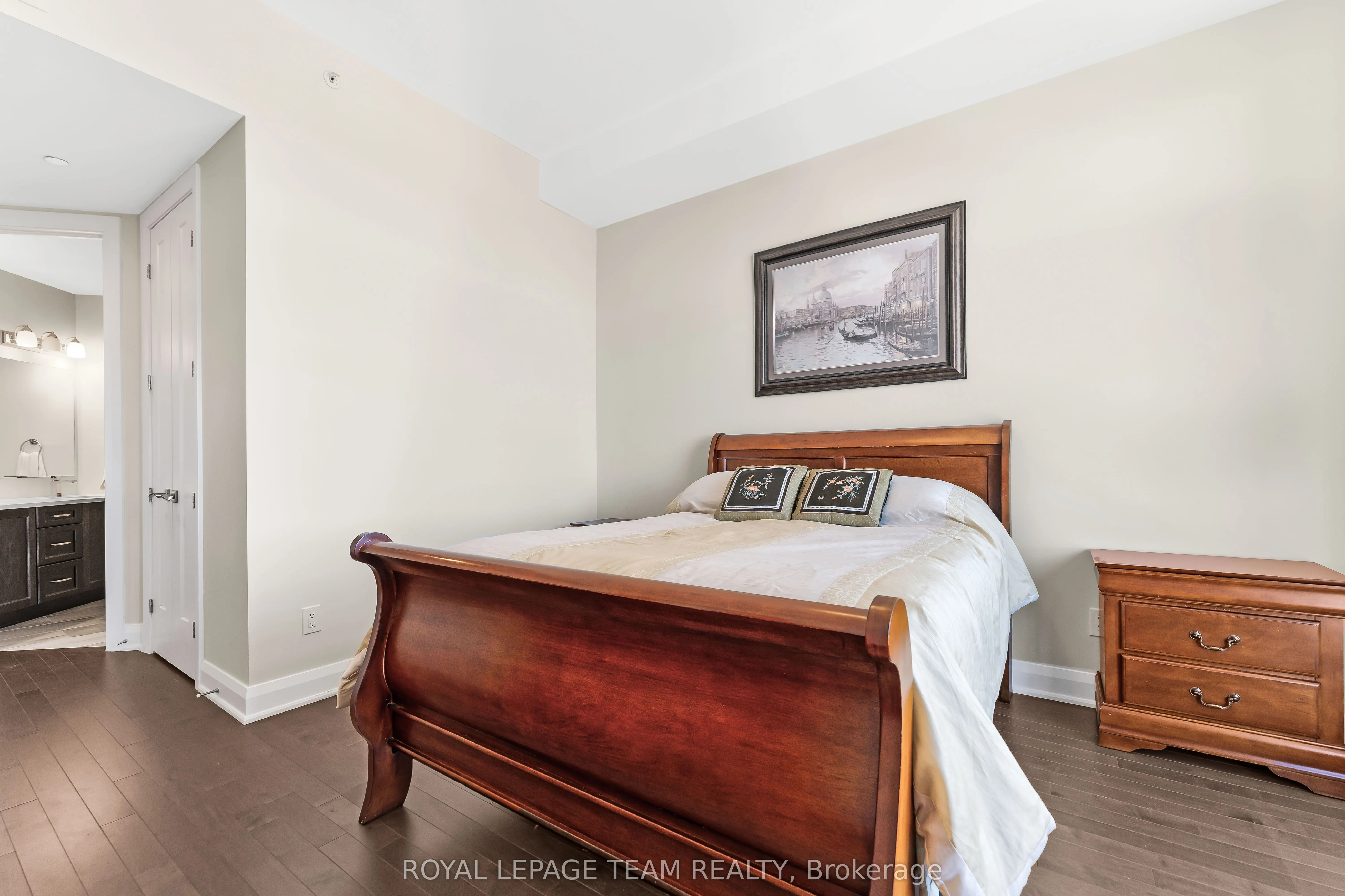 101 CORTILE Private, #403