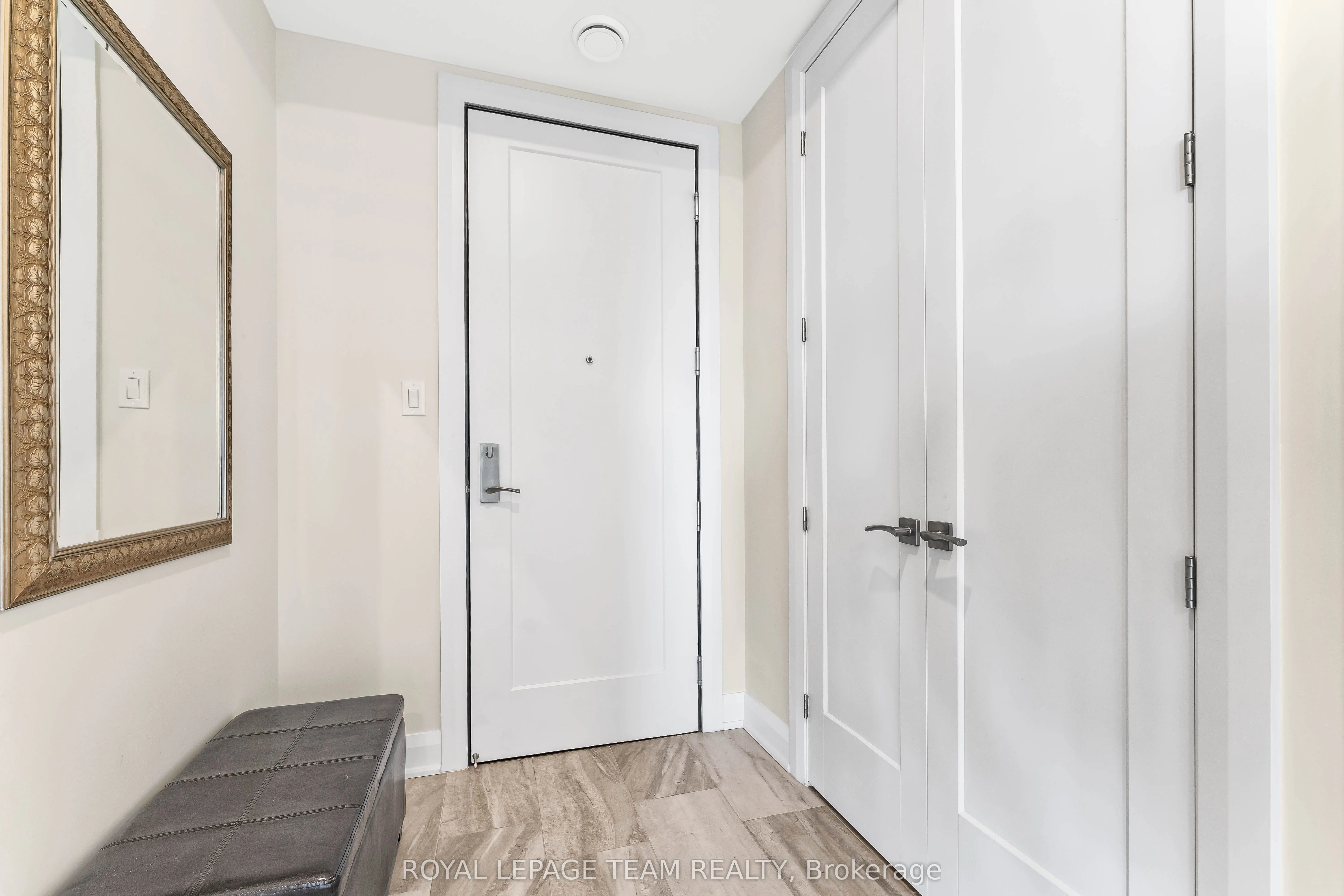 101 CORTILE Private, #403